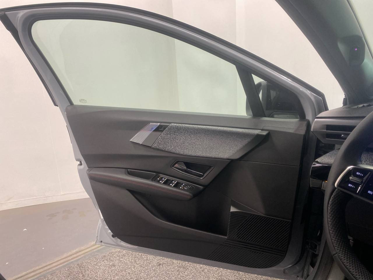 Vente en ligne Renault Clio 6 Clio E-Tech full hybrid 160 ch au prix de 50 000 €