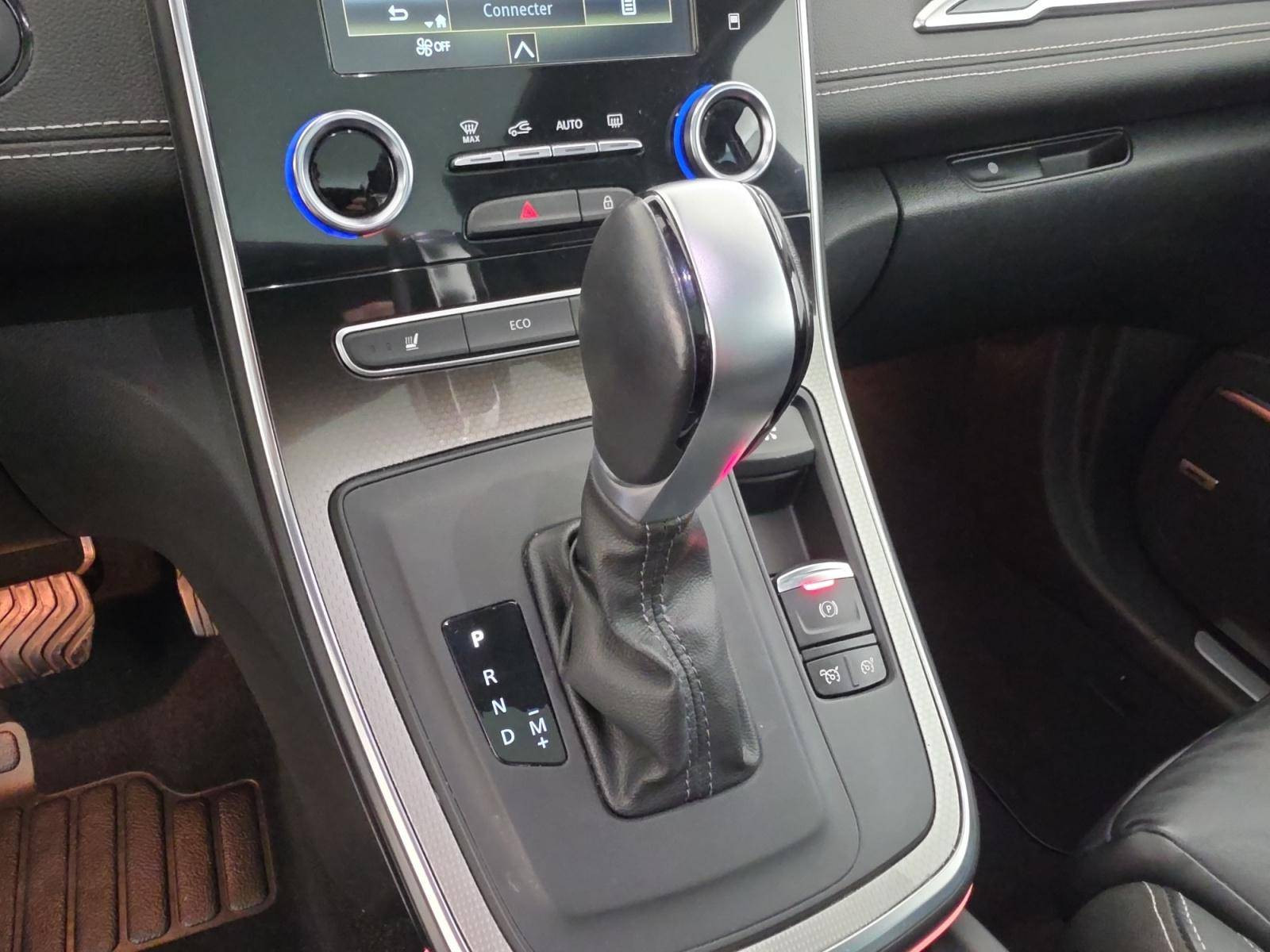 Vente en ligne Renault Grand Scenic 4 Grand Scenic Blue dCi 150 EDC au prix de 18 990 €