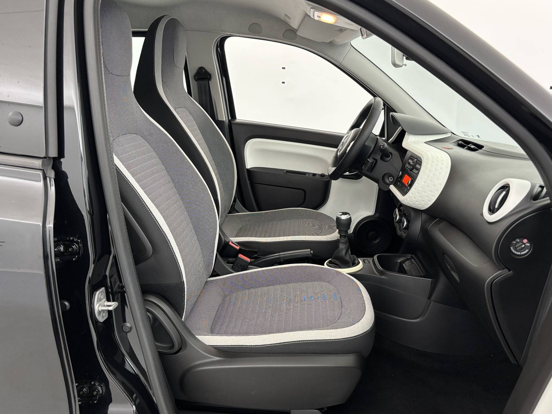 Vente en ligne Renault Twingo 3  TCe 95 au prix de 10 790 €