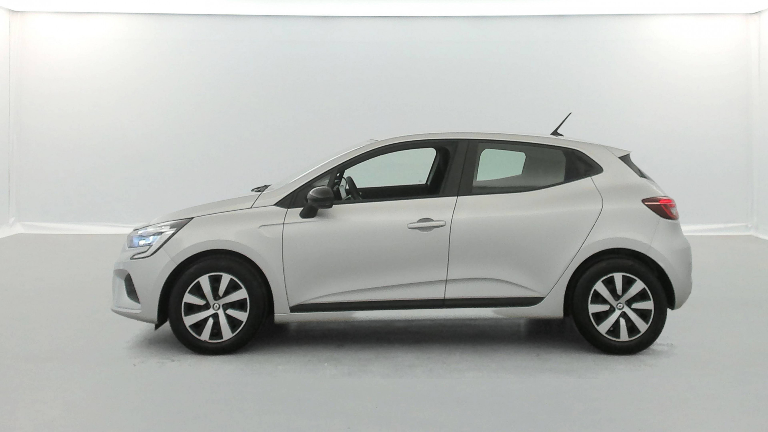 Vente en ligne Renault Clio 5 Clio TCe 90 au prix de 13 990 €