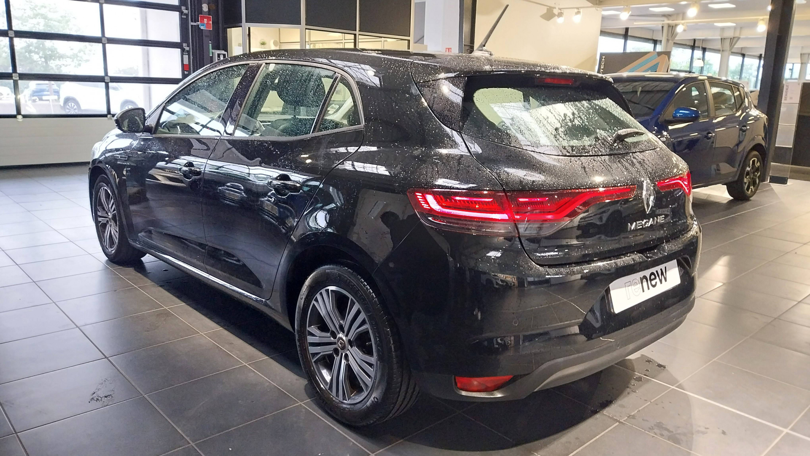 Vente en ligne Renault Megane 4  Blue dCi 115 au prix de 16 990 €