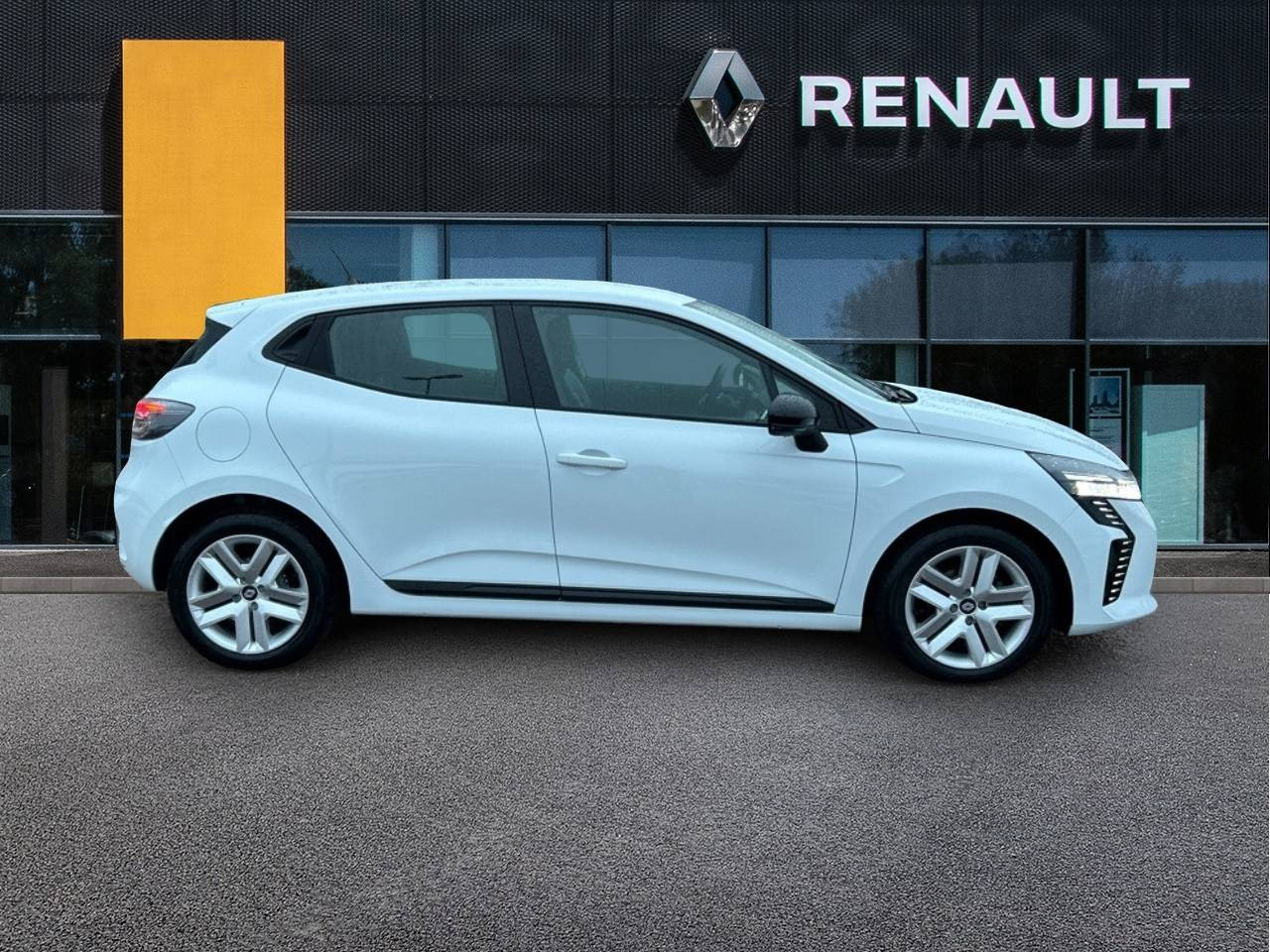 Vente en ligne Renault Clio 5 Clio SCe 65 ch GSR2 au prix de 15 390 €