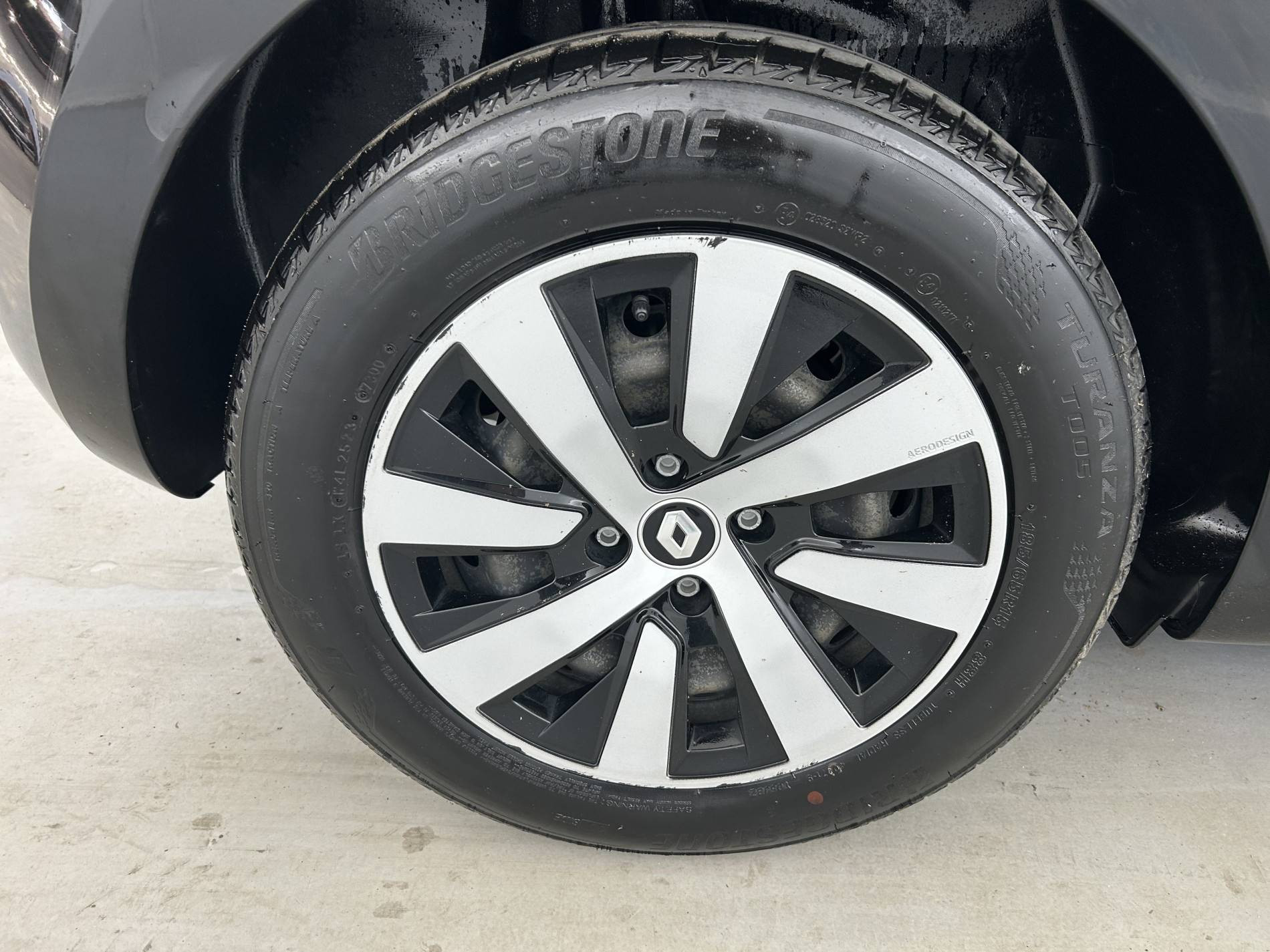 Vente en ligne Renault Clio 5 Clio TCe 90 au prix de 14 150 €