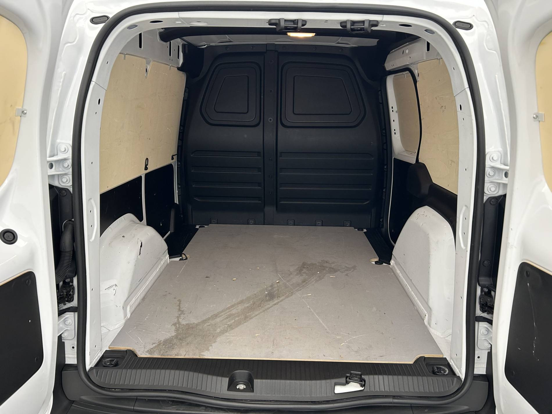 Vente en ligne Renault Kangoo Van  BLUE DCI 95 au prix de 18 590 €