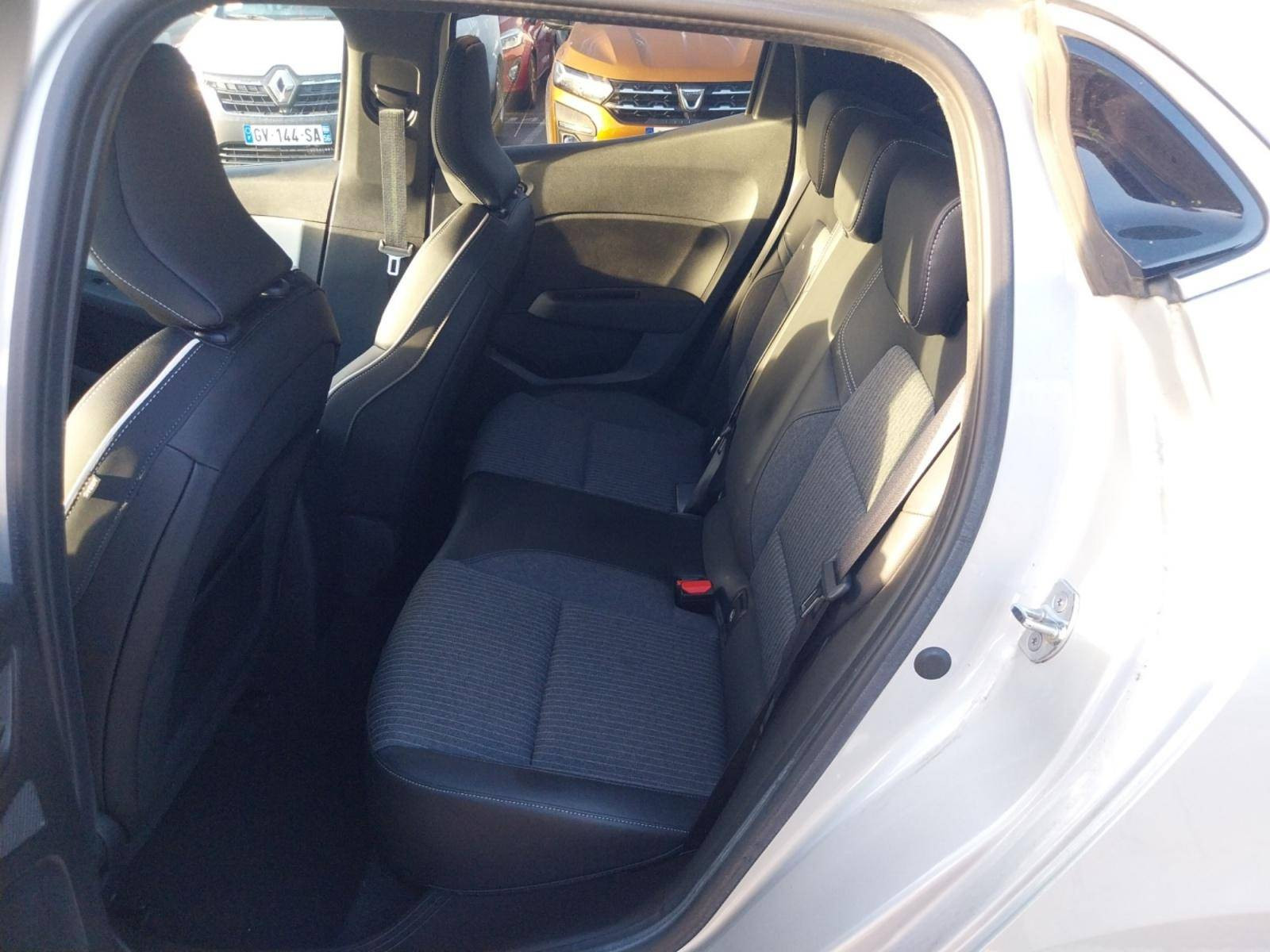 Vente en ligne Renault Clio 5 Clio TCe 90 au prix de 14 490 €