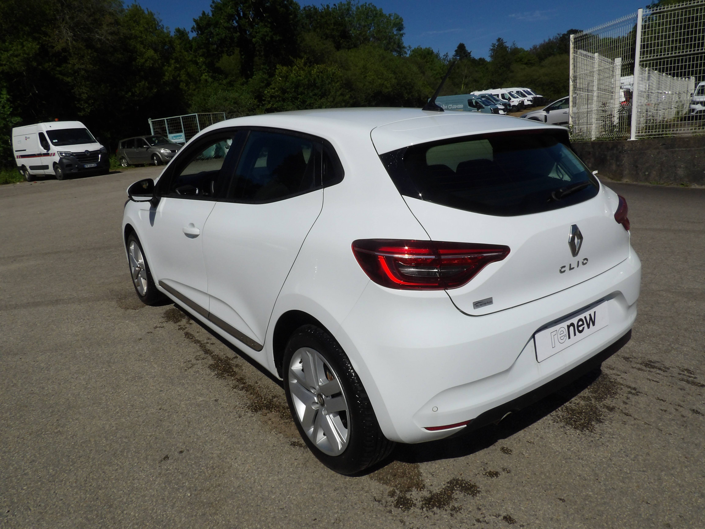 Vente en ligne Renault Clio 5 Clio Blue dCi 100 - 21N au prix de 15 499 €