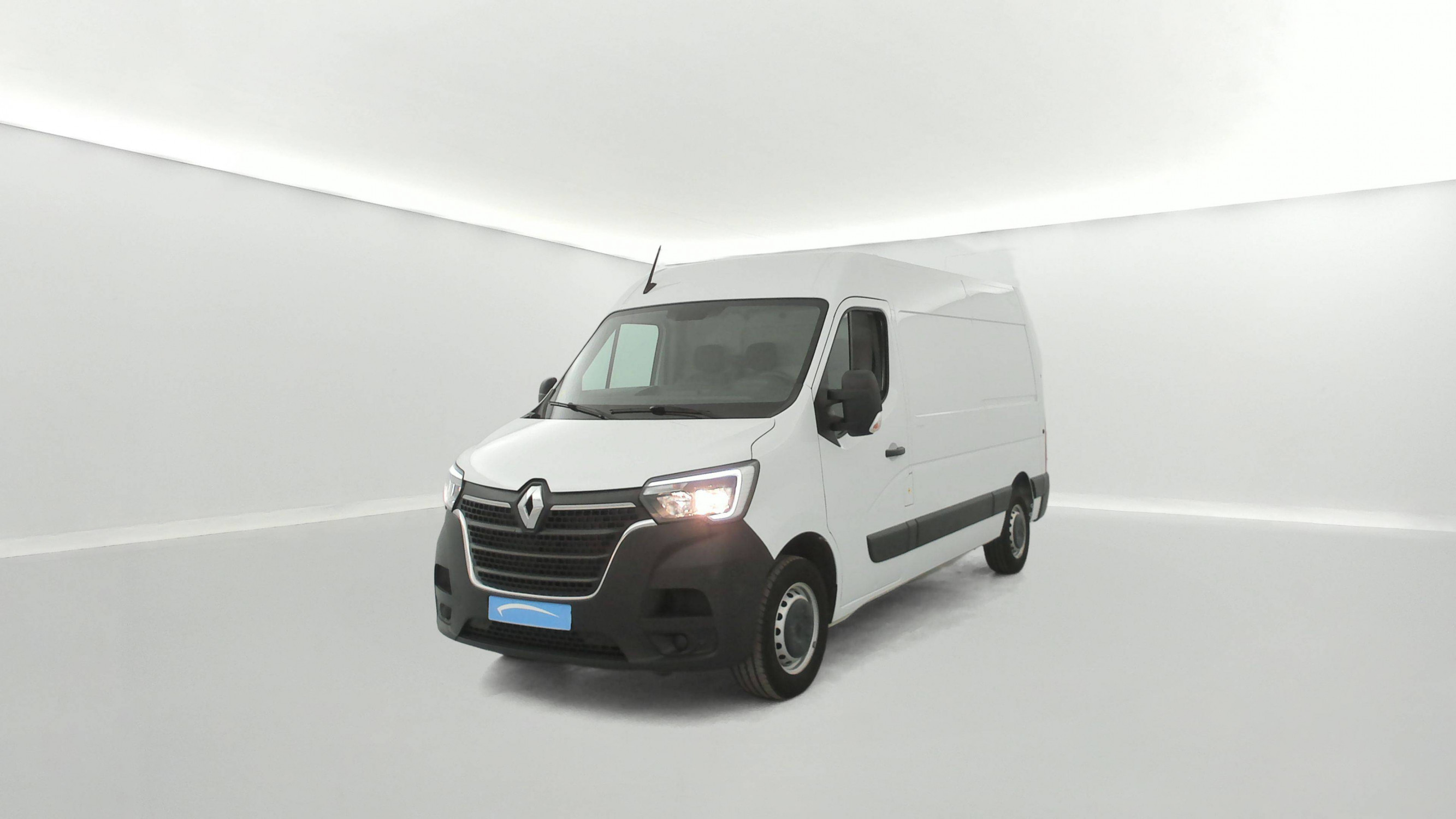 Renault Master Fourgon MASTER FGN TRAC F3500 L2H2 BLUE DCI 135 occasion de 2023 en vente à Lorient