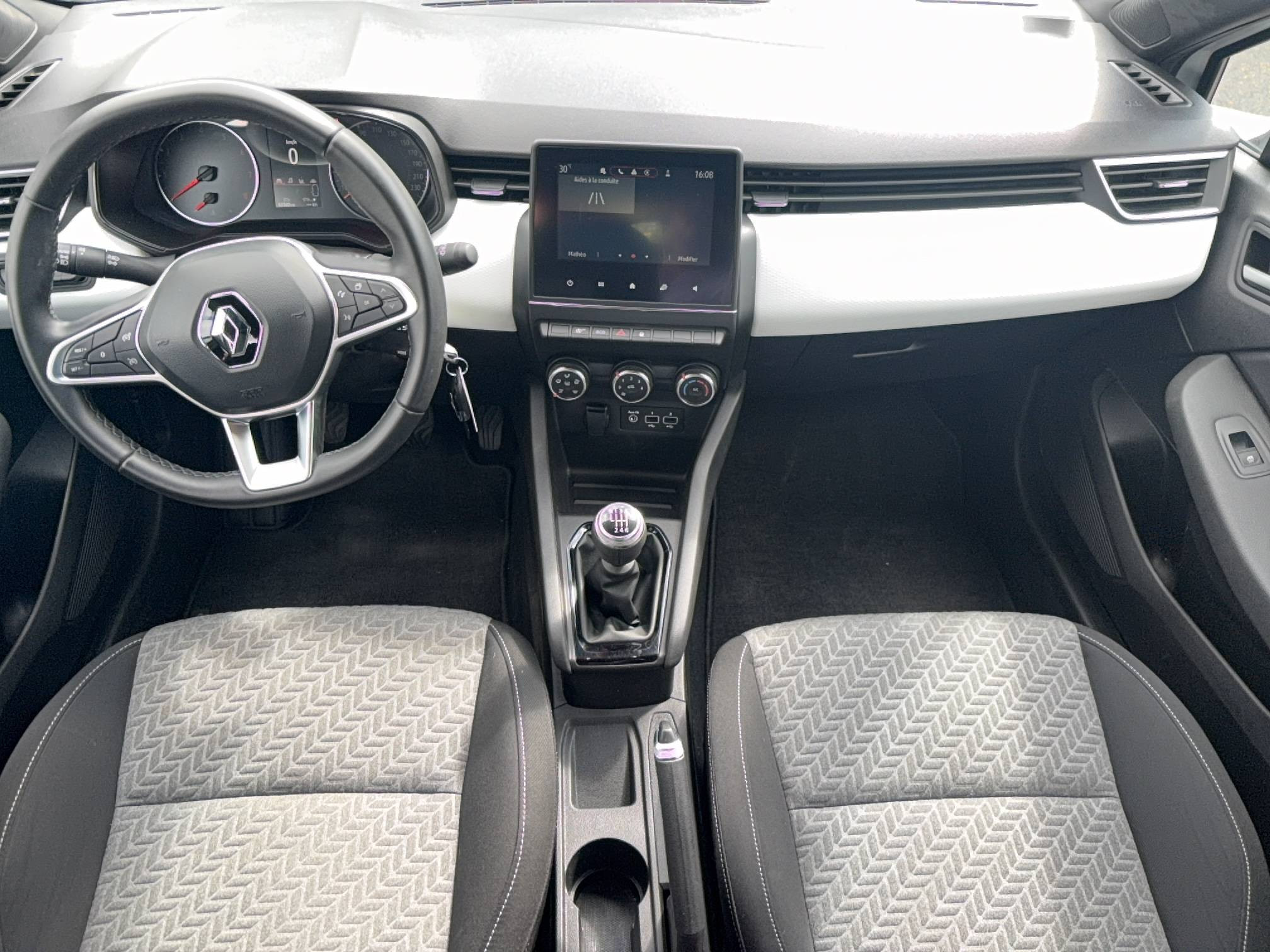 Vente en ligne Renault Clio 5 Clio TCe 90 - 21N au prix de 12 990 €