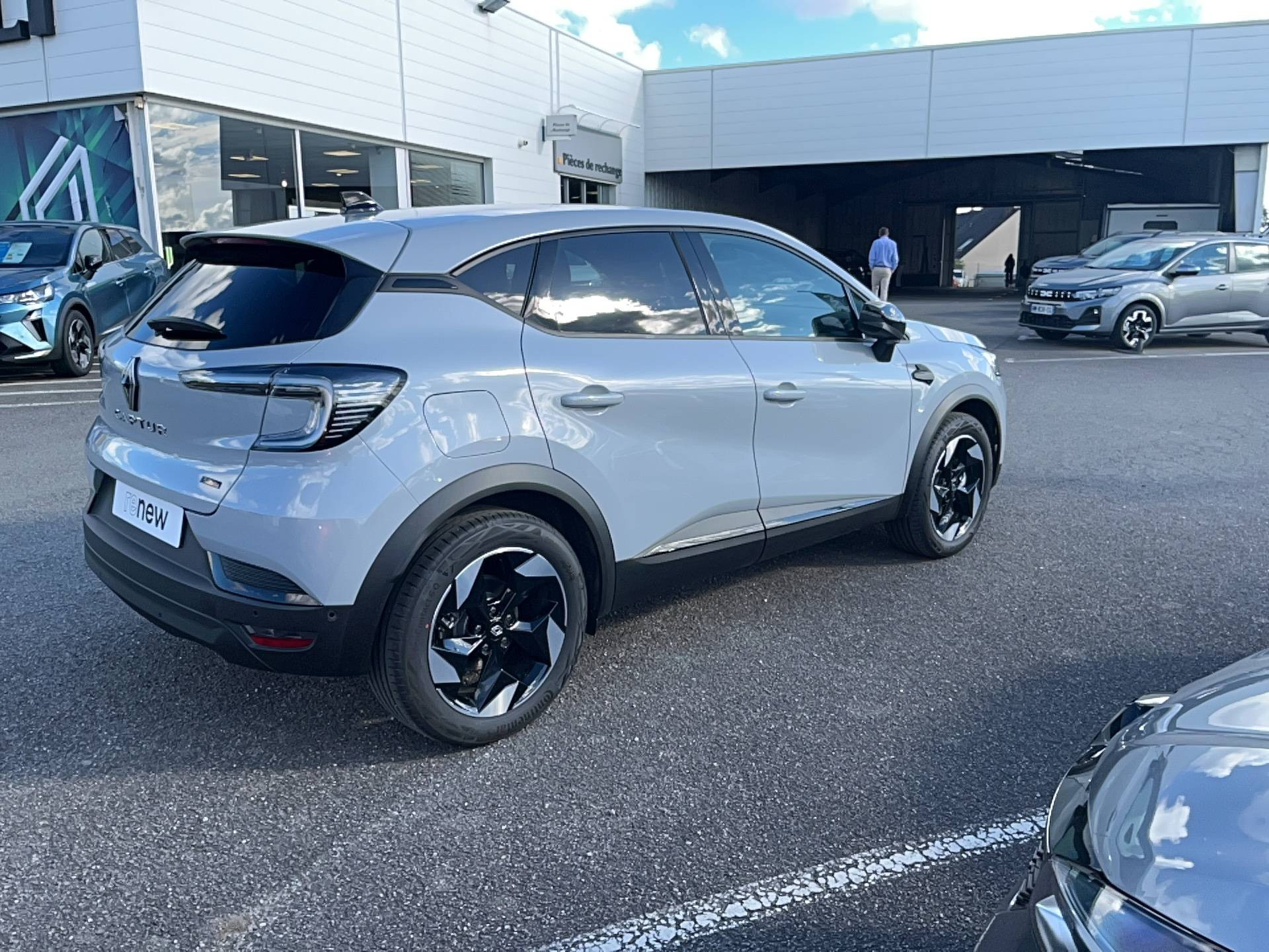 Vente en ligne Renault Captur  E-Tech full hybrid 160 ch au prix de 29 990 €