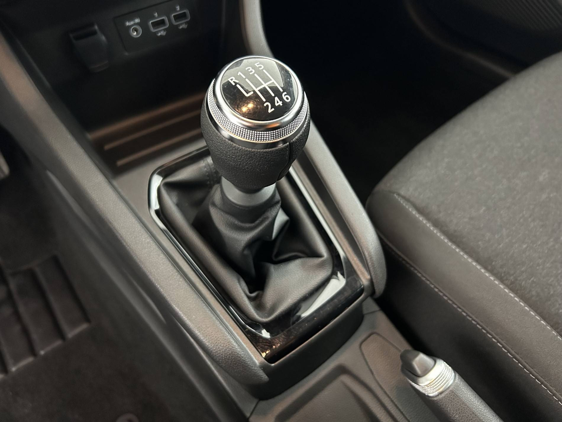 Vente en ligne Renault Clio 5 Clio TCe 90 au prix de 14 490 €