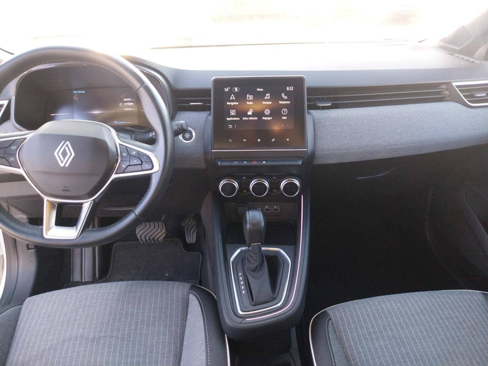 Vente en ligne Renault Clio 5 Clio E-Tech full hybrid 145 ch GSR2 au prix de 16 980 €