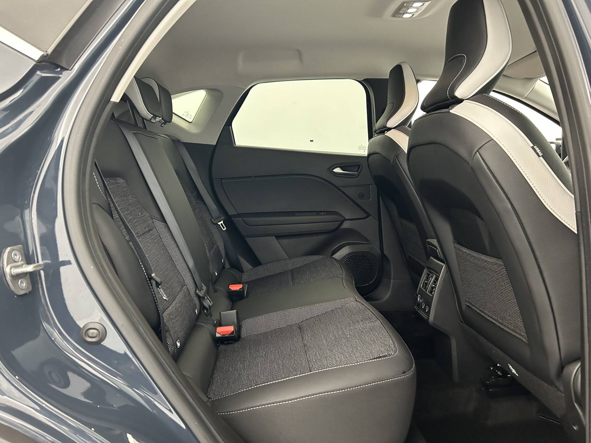 Vente en ligne Renault Captur  mild hybrid 160 EDC au prix de 20 490 €