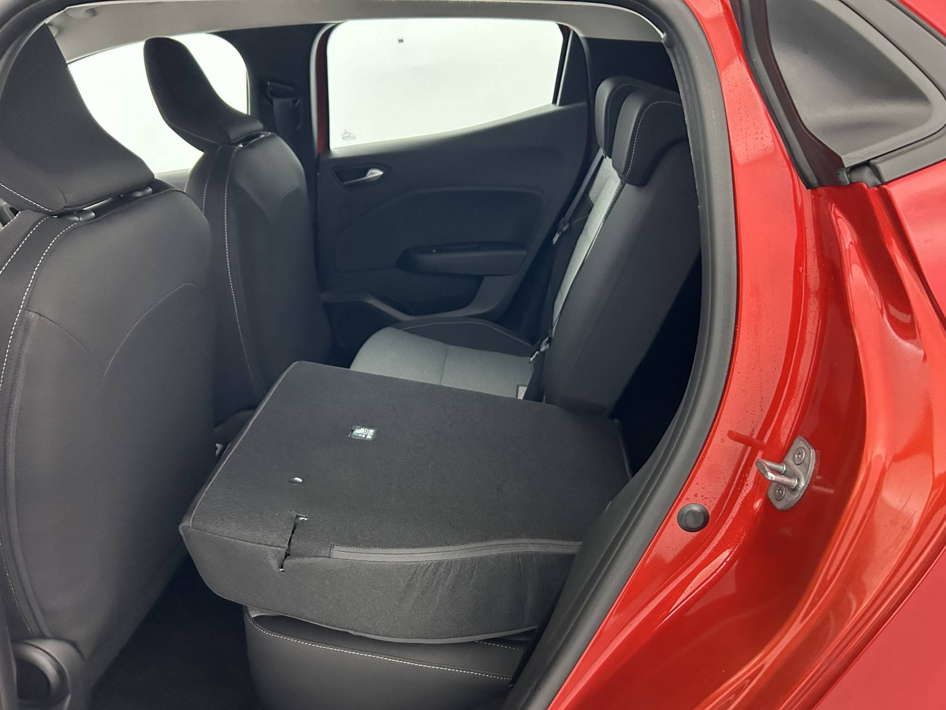 Vente en ligne Renault Clio 5 Clio Blue dCi 100 ch GSR2 au prix de 18 590 €