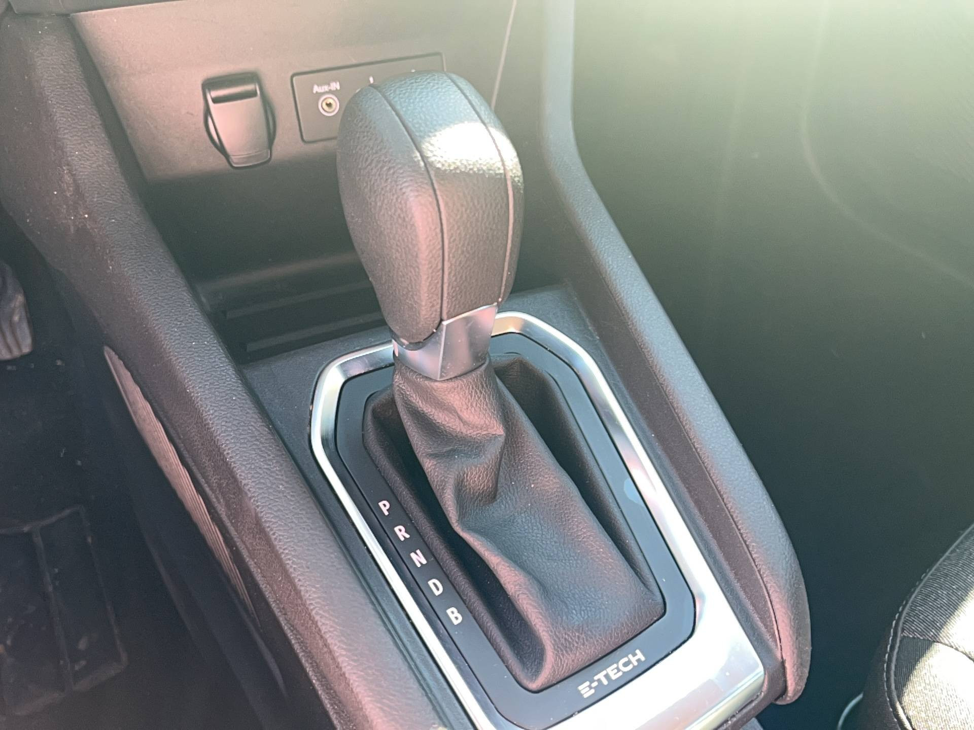 Vente en ligne Renault Clio 5 Clio E-Tech 140 - 21N au prix de 15 491 €