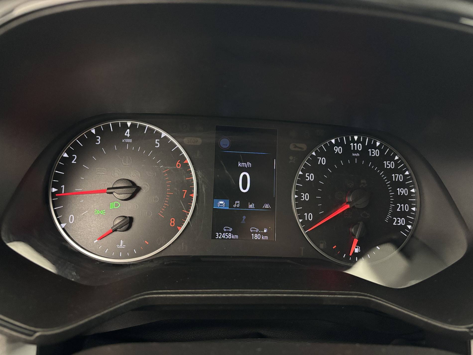 Vente en ligne Renault Clio 5 Clio TCe 90 - 21N au prix de 14 290 €