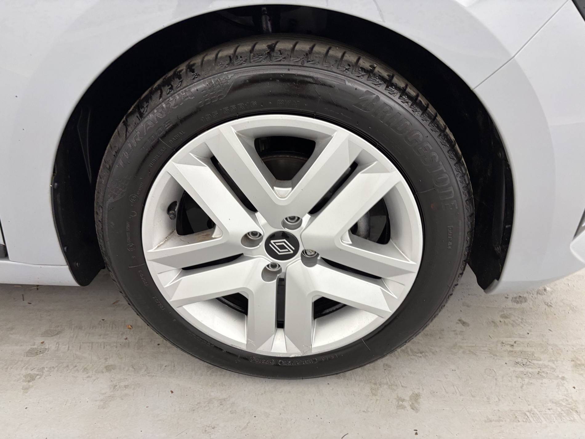 Vente en ligne Renault Clio 5 Clio SCe 65 au prix de 14 990 €