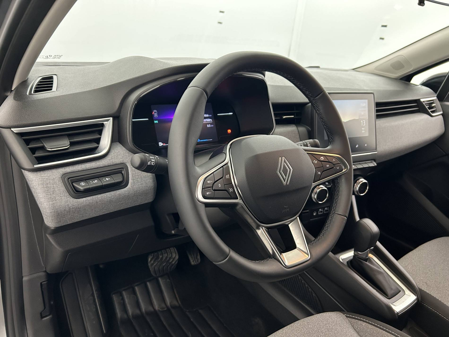 Vente en ligne Renault Clio 5 Clio E-Tech full hybrid 145 ch GSR2 au prix de 19 990 €