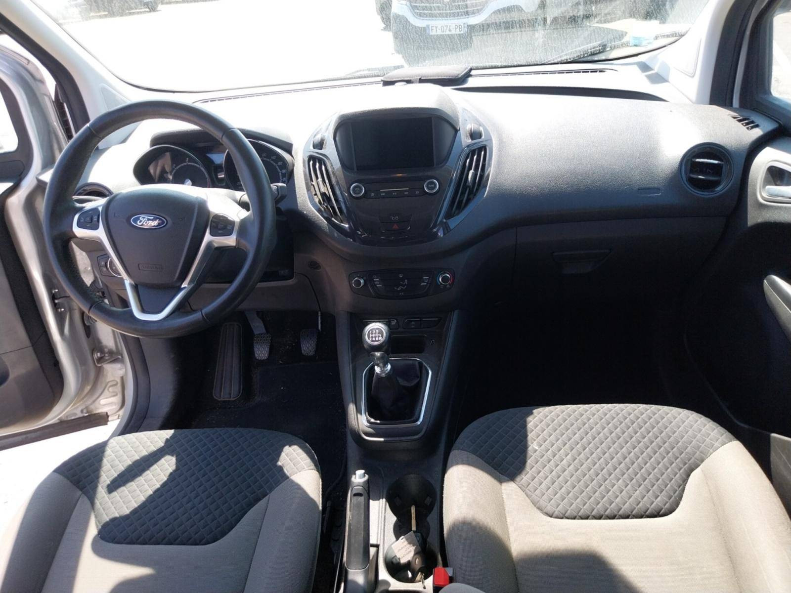 Vente en ligne Ford Tourneo Courier  1.5 TDCI 100 BV6 S&S au prix de 14 490 €