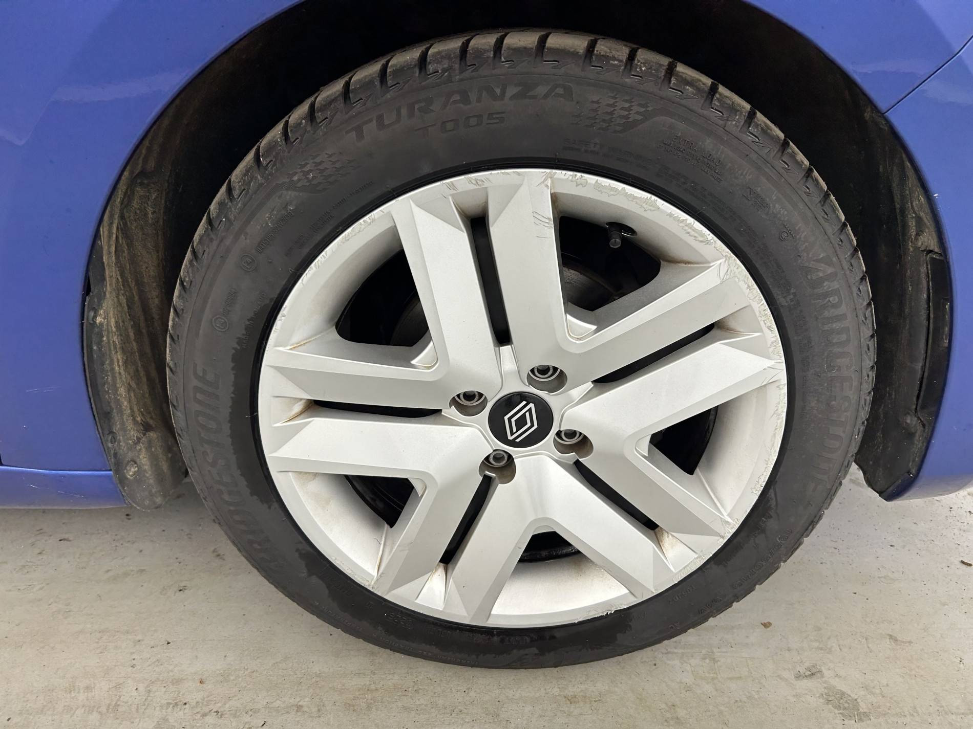 Vente en ligne Renault Clio 5 Clio TCe 90 au prix de 15 490 €
