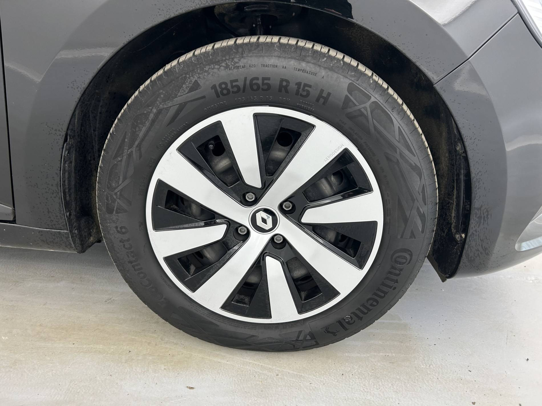 Vente en ligne Renault Clio 5 Clio TCe 90 au prix de 14 300 €