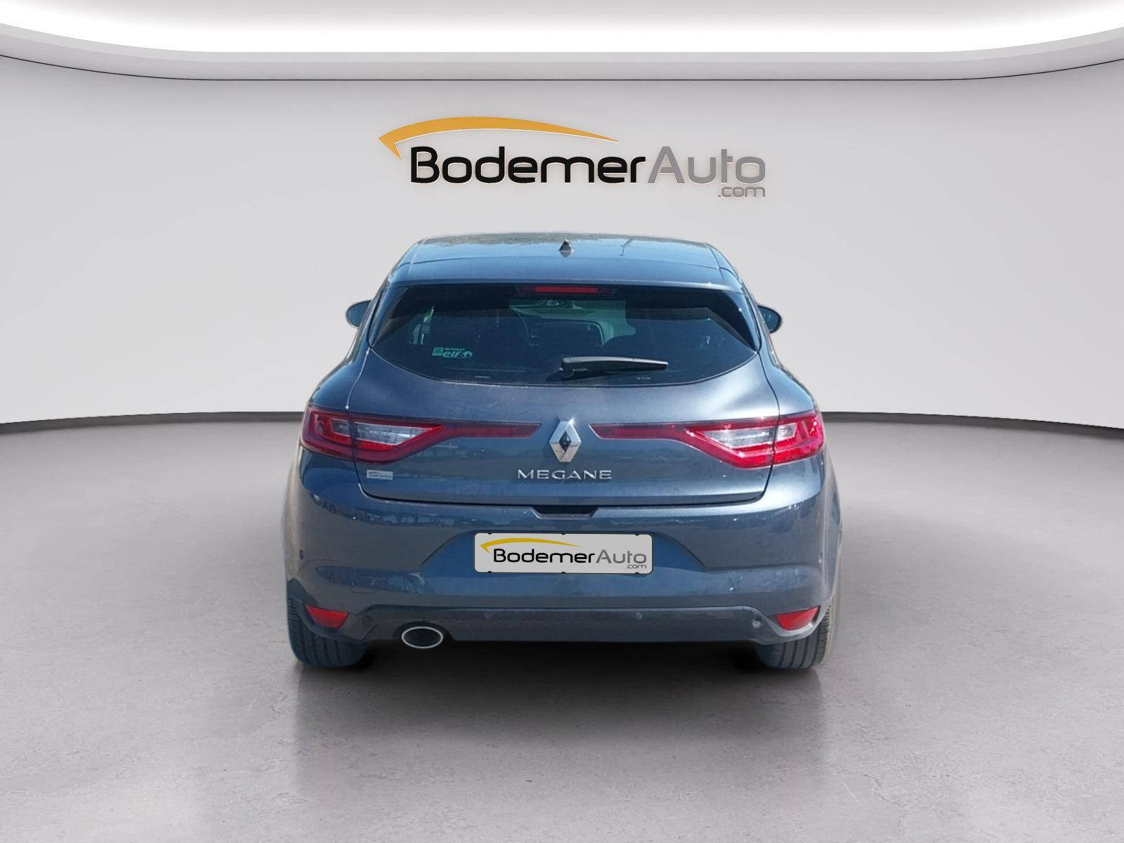 Vente en ligne Renault Megane 4 Mégane IV Berline TCe 140 EDC FAP au prix de 14 990 €