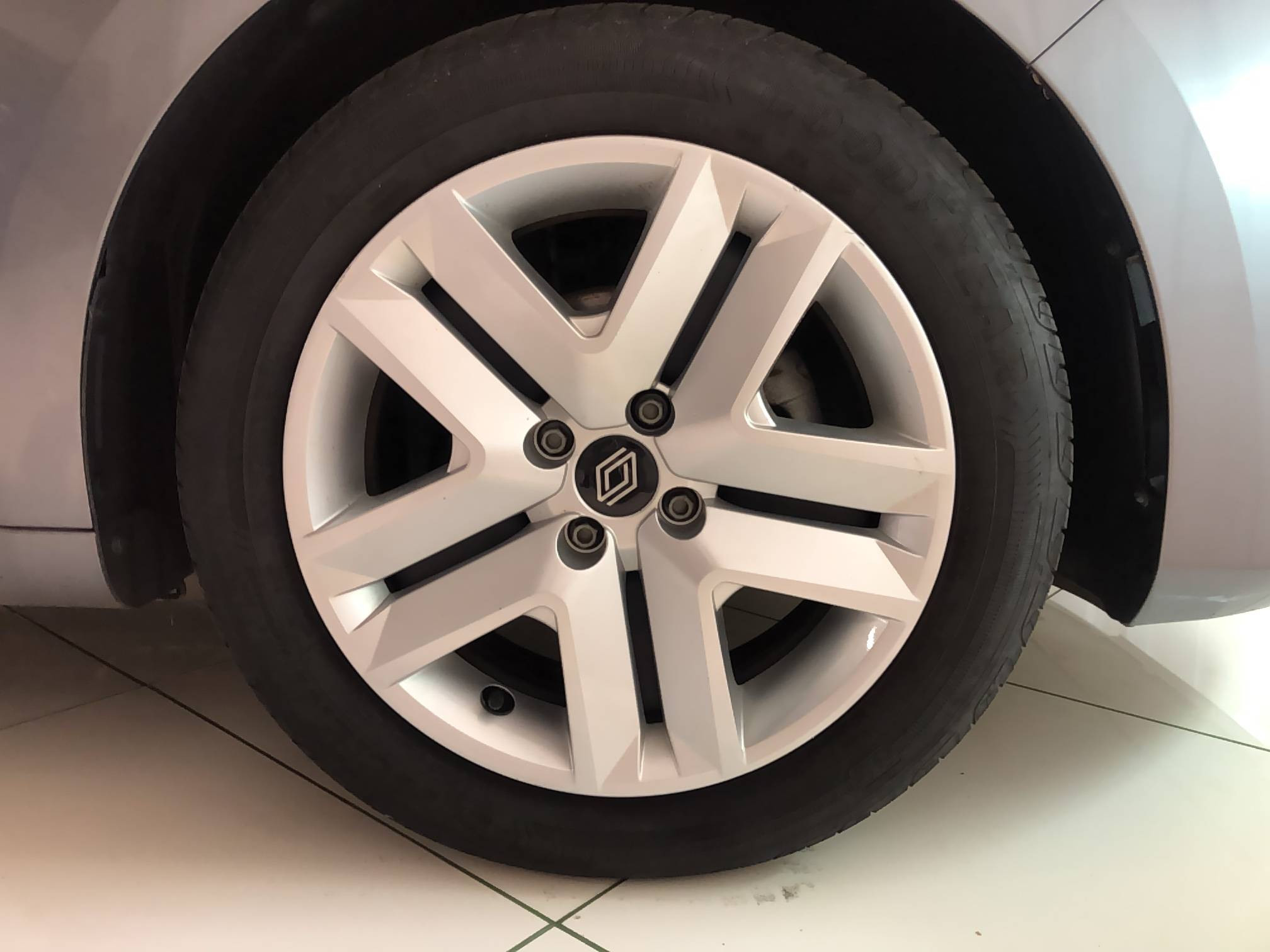 Vente en ligne Renault Clio 5 Clio TCe 90 au prix de 15 990 €