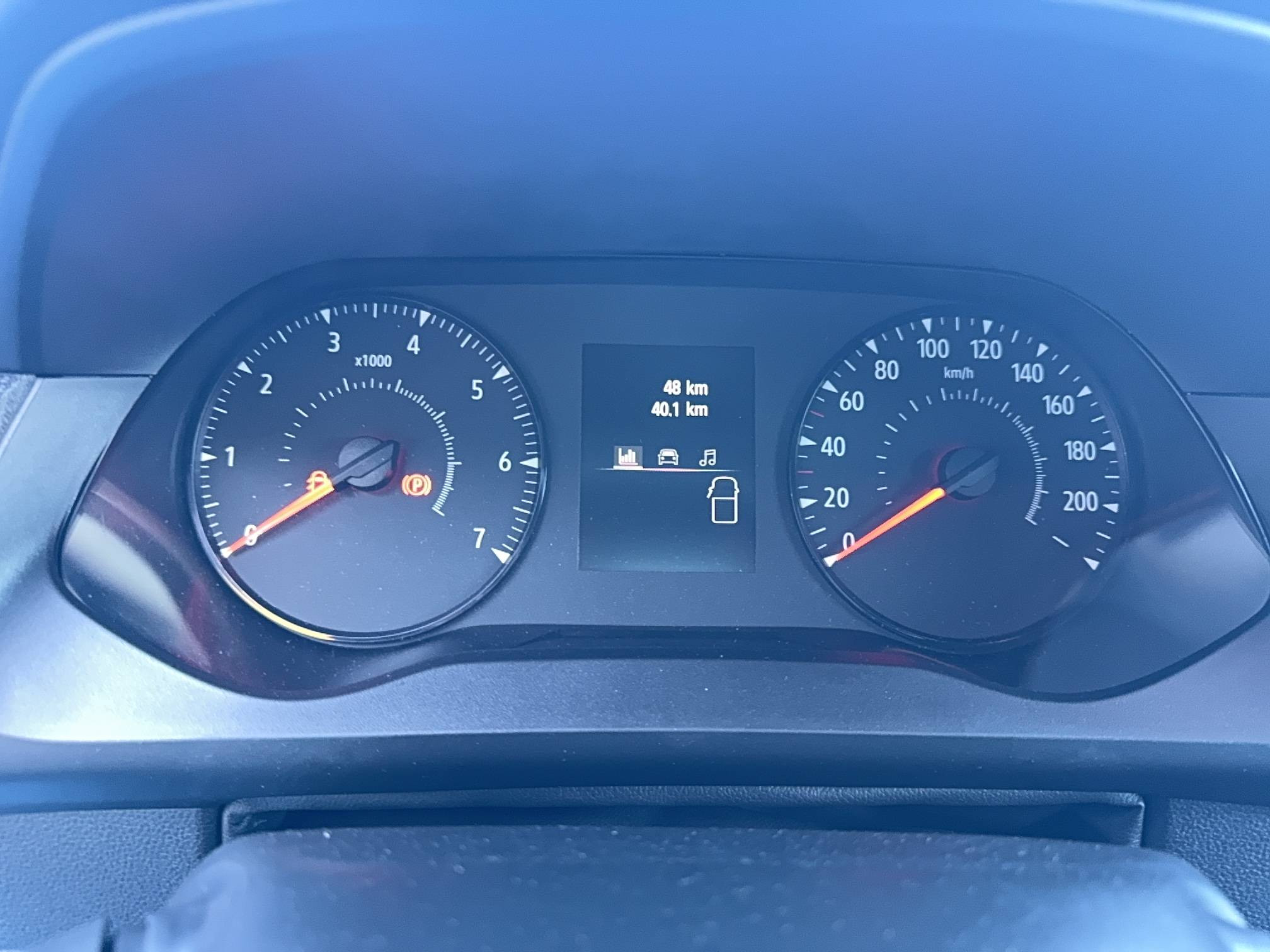 Vente en ligne Renault Kangoo Van  FG TOLE DCI 95 L1 AUTO au prix de 25 000 €