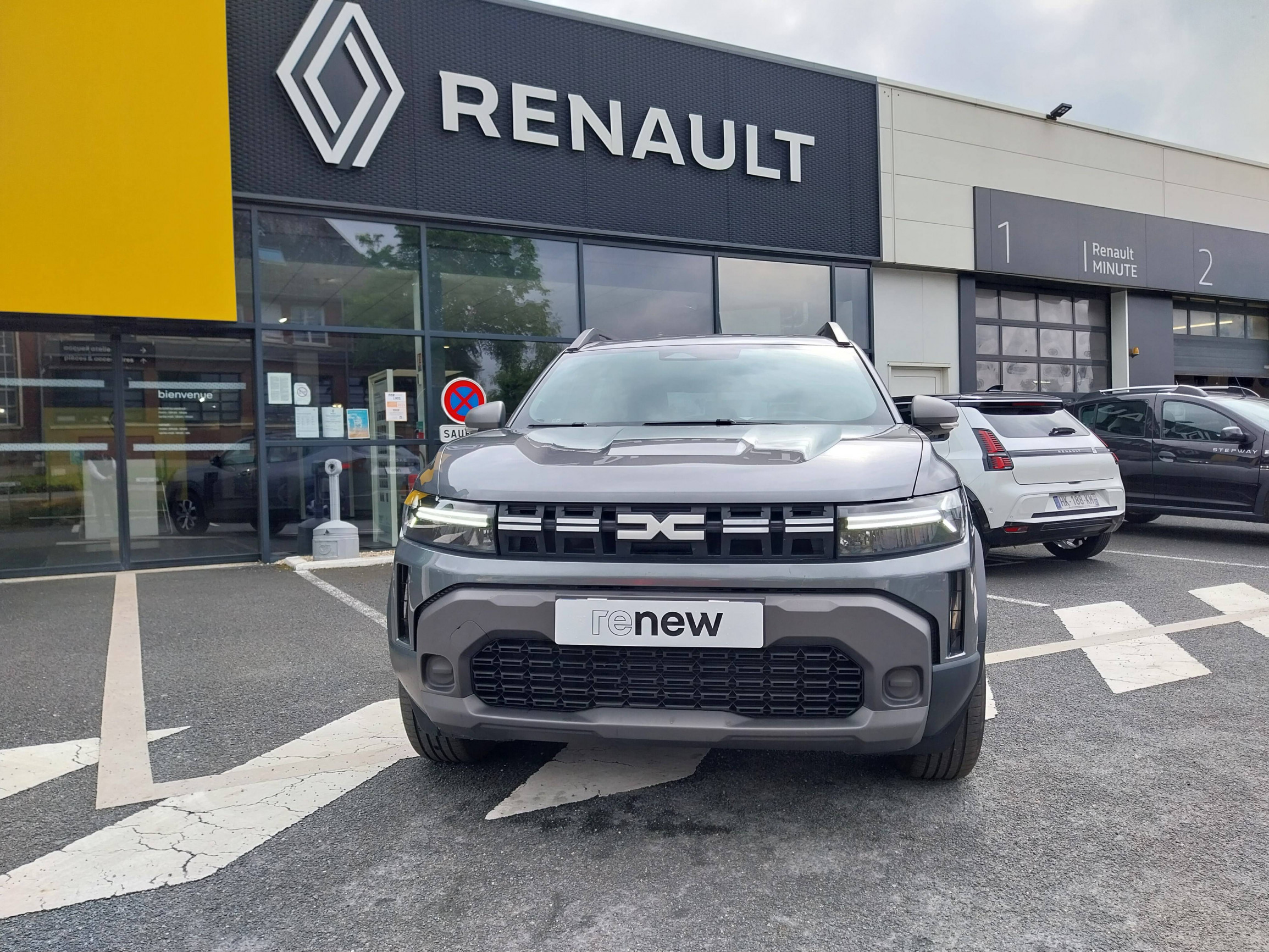 Vente en ligne Dacia Duster  Hybrid 140 au prix de 25 990 €