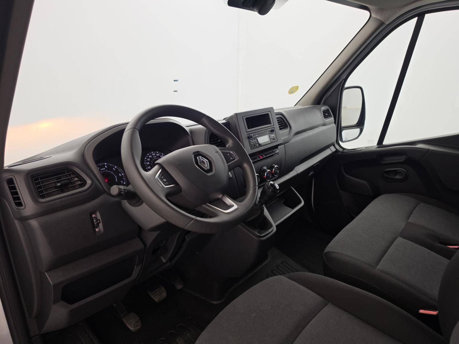 Vente en ligne Renault Master Fourgon MASTER FGN TRAC F3500 L3H3 BLUE DCI 135 au prix de 26 490 €