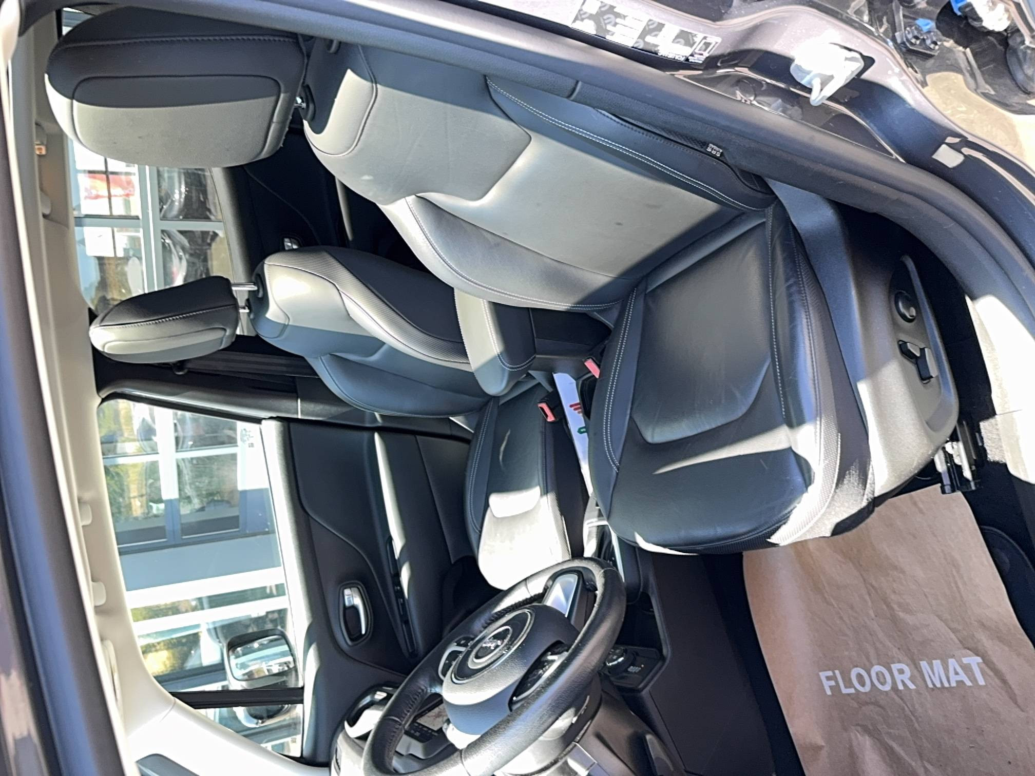 Vente en ligne Jeep Renegade  1.3 Turbo T4 190 ch PHEV BVA6 4xe eAWD au prix de 21 990 €