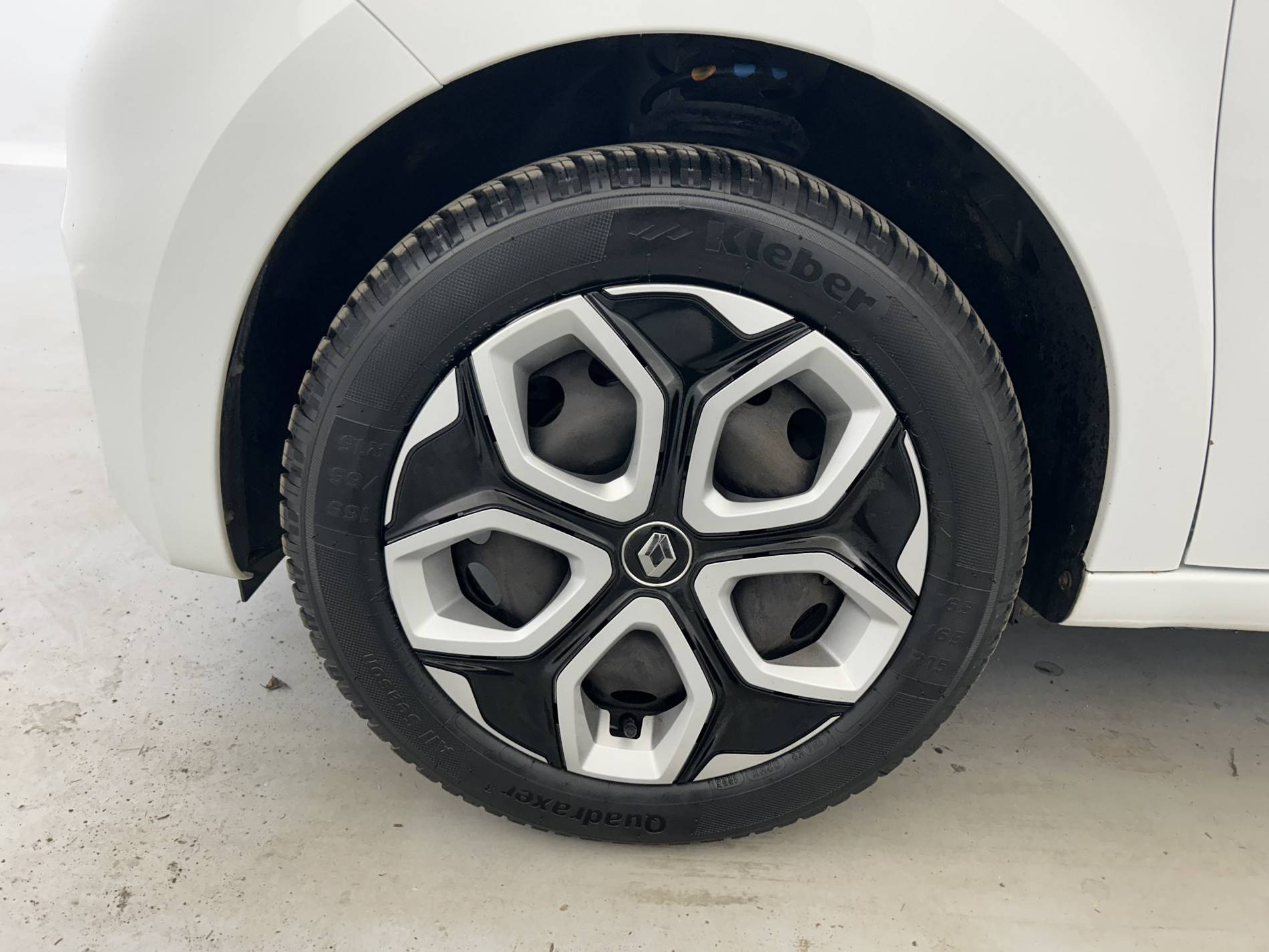 Vente en ligne Renault Twingo 3  SCe 65 - 21 au prix de 10 490 €