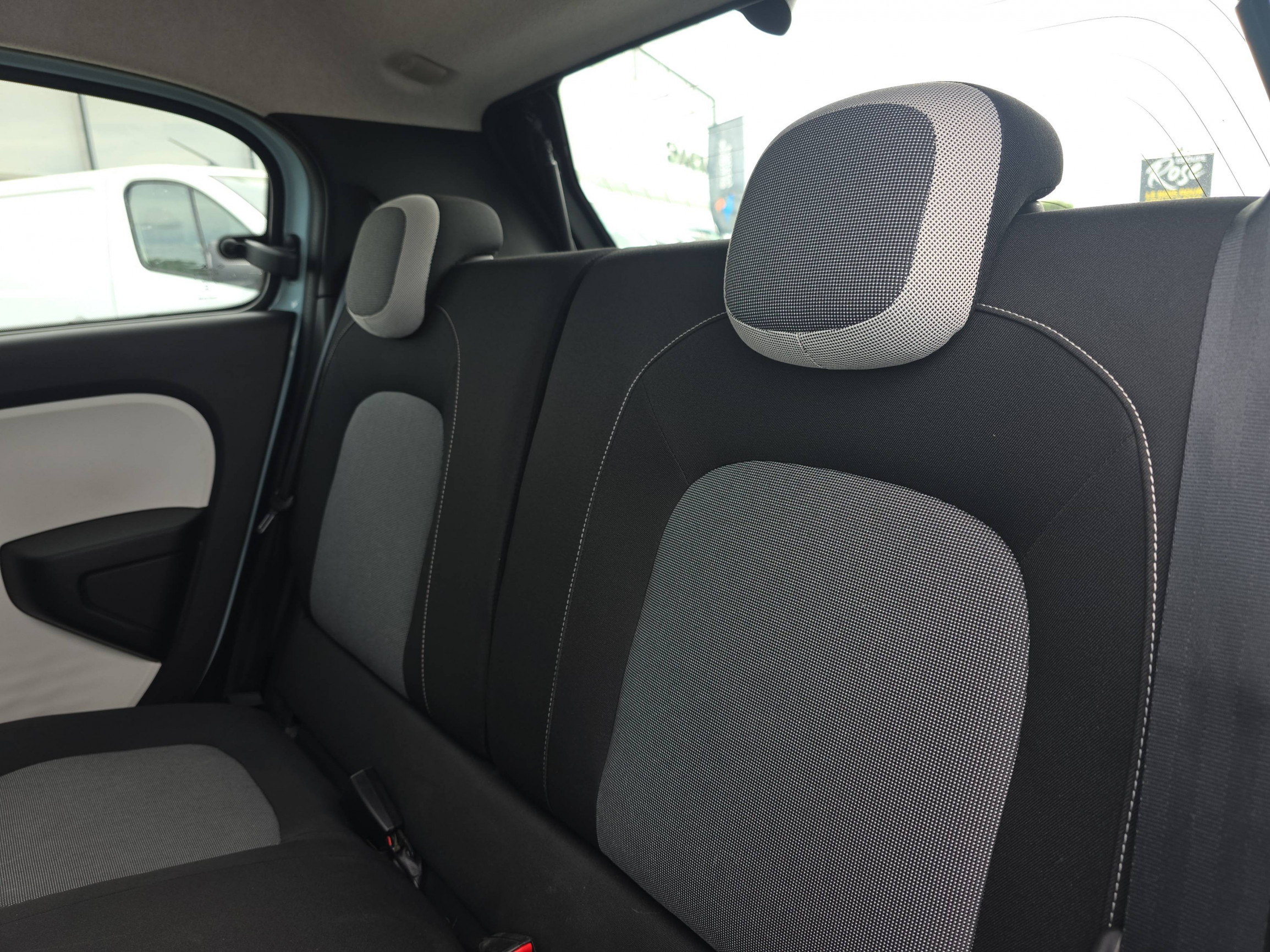 Vente en ligne Renault Twingo Electrique Twingo III E-Tech au prix de 11 990 €