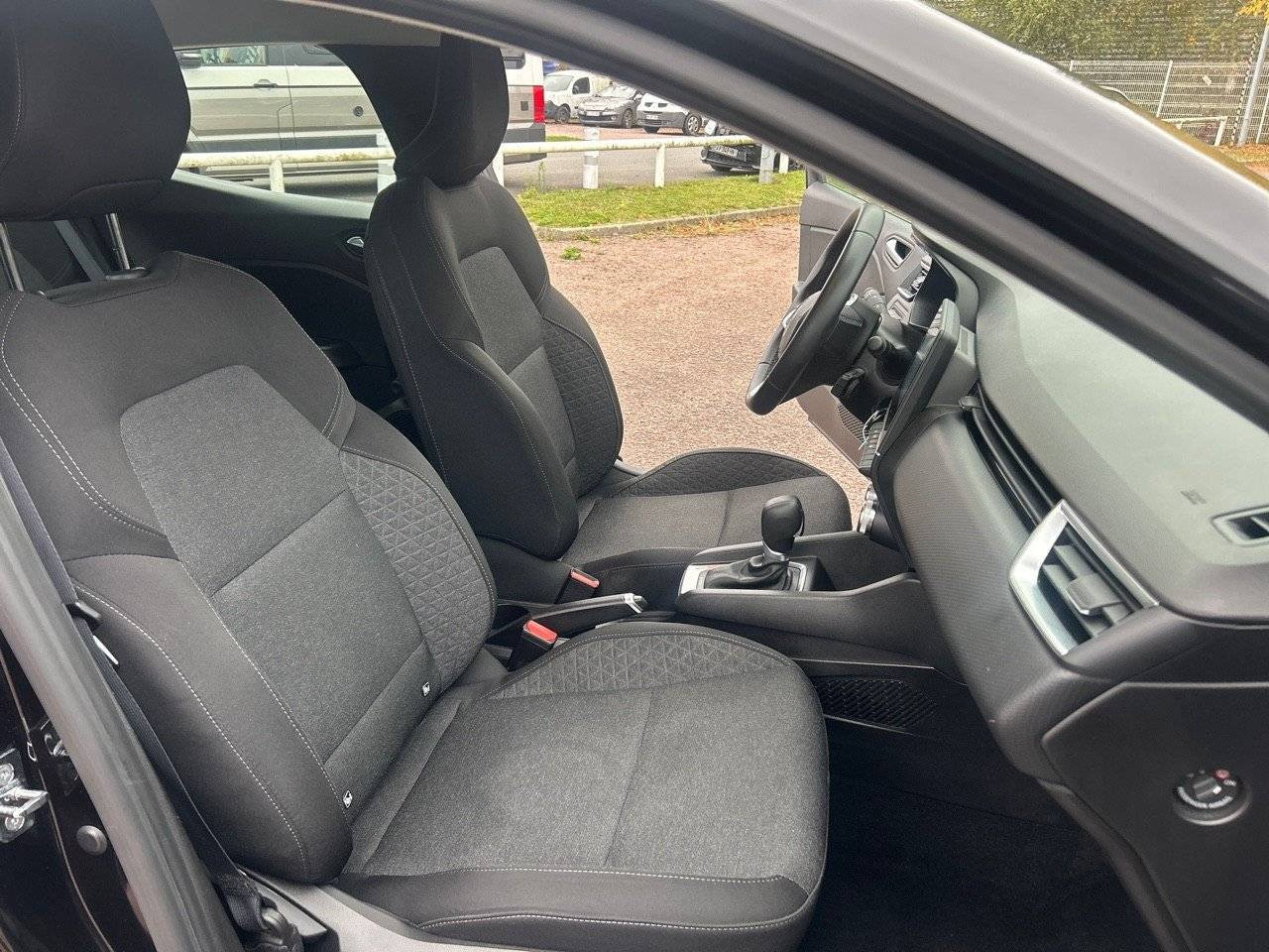 Vente en ligne Renault Clio 5 Clio E-Tech 140 - 21N au prix de 14 990 €