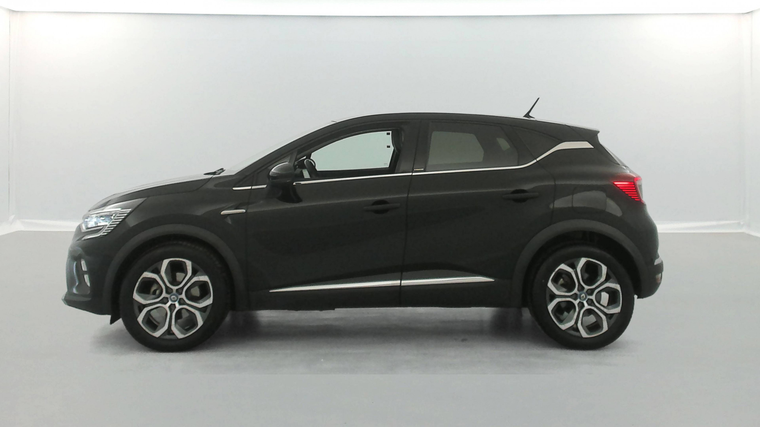Vente en ligne Renault Captur  E-Tech Plug-in 160 au prix de 15 590 €