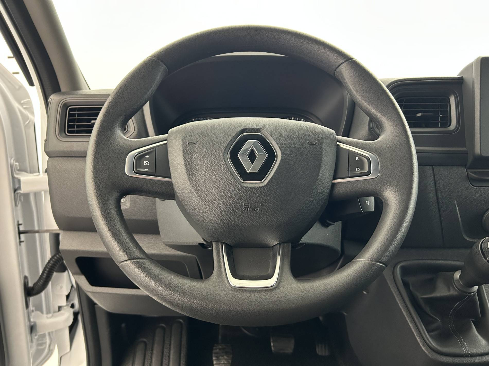 Vente en ligne Renault Master Fourgon MASTER FGN TRAC F3500 L2H2 BLUE DCI 135 au prix de 27 990 €