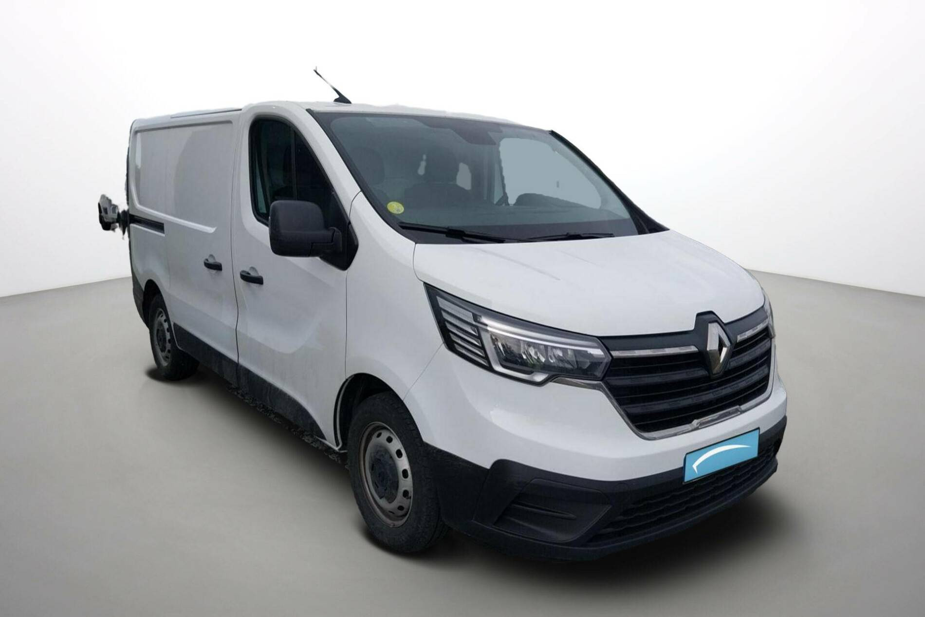 Vente en ligne Renault Trafic 3 Fourgon TRAFIC FGN L1H1 3000 KG BLUE DCI 130 au prix de 18 790 €