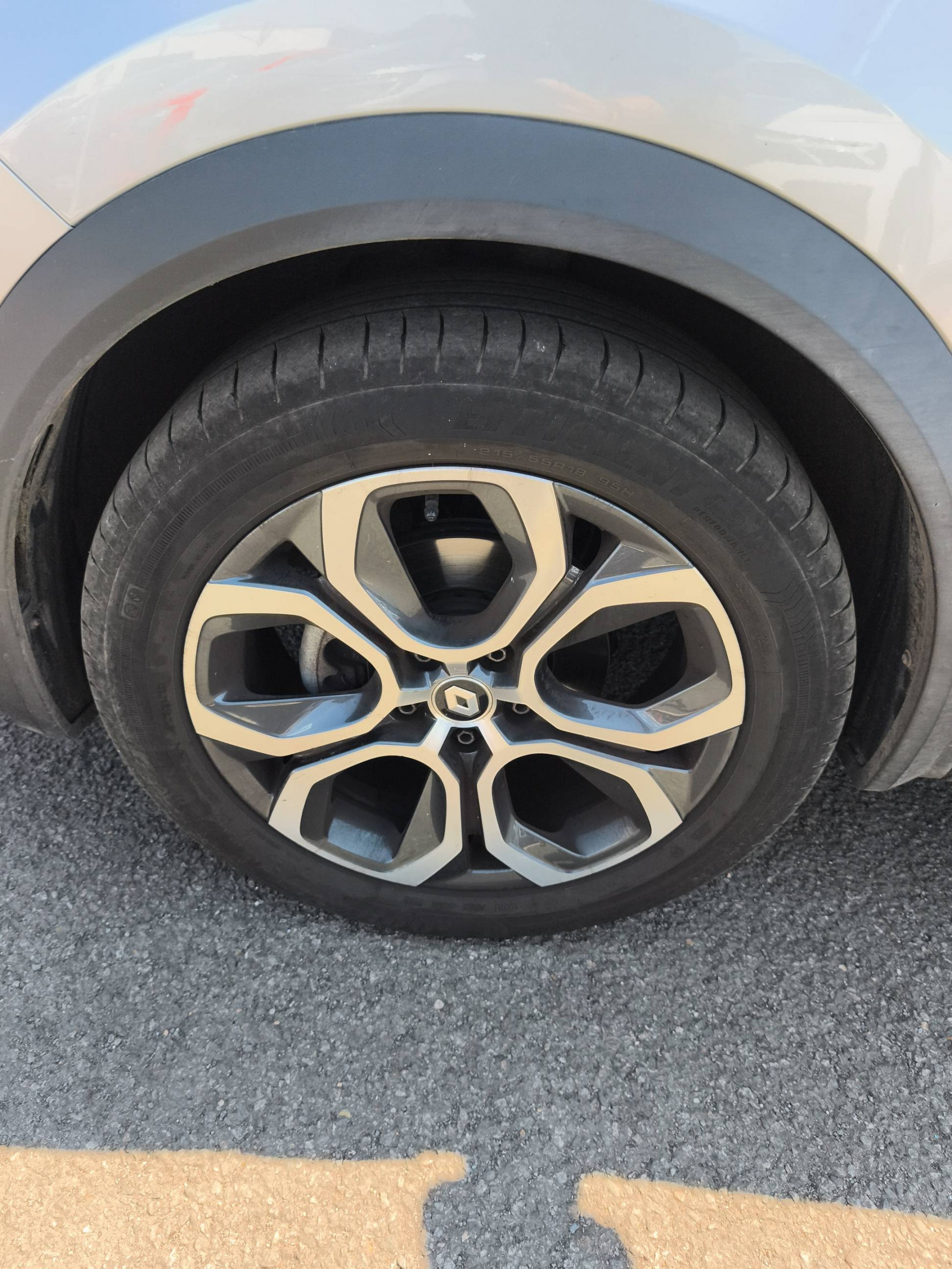Vente en ligne Renault Captur  mild hybrid 160 EDC au prix de 17 690 €