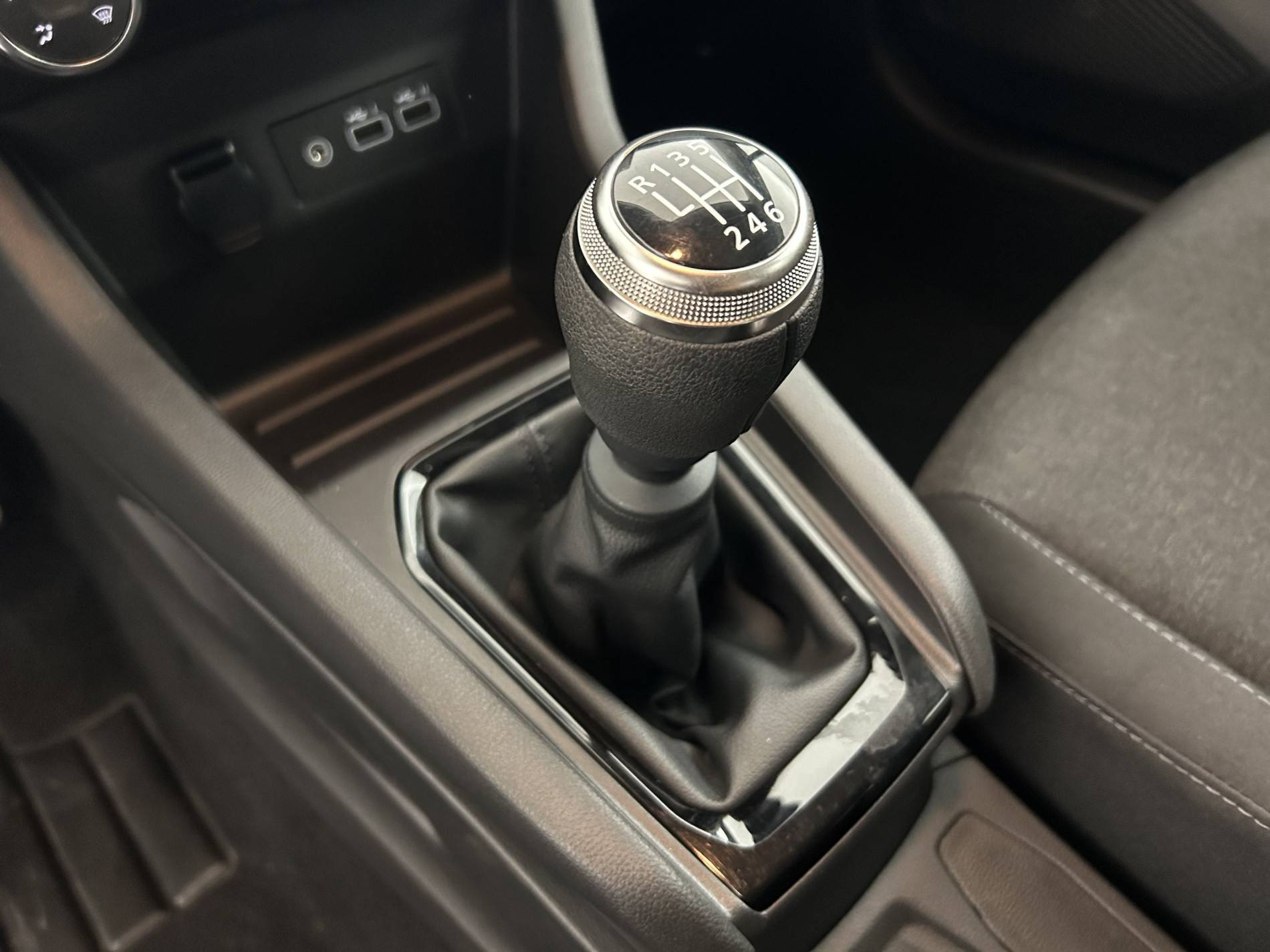 Vente en ligne Renault Clio 5 Clio TCe 90 au prix de 13 990 €