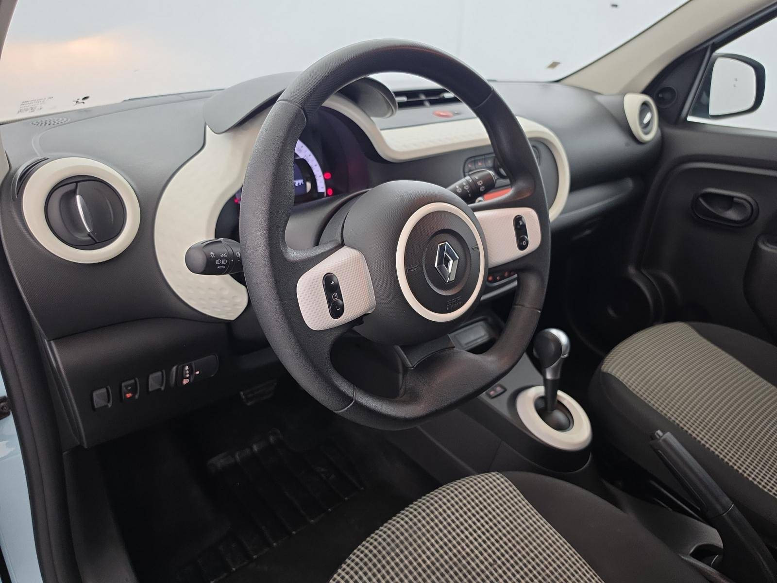 Vente en ligne Renault Twingo Electrique Twingo III E-Tech au prix de 12 490 €