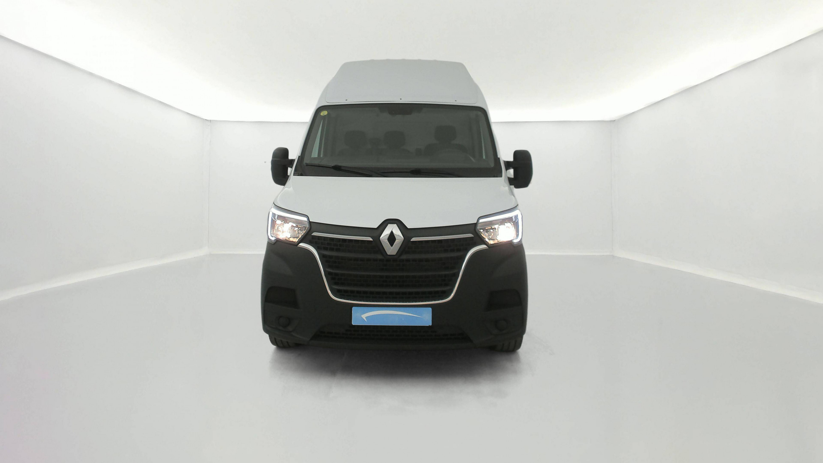 Vente en ligne Renault Master Fourgon MASTER FGN TRAC F3500 L3H3 BLUE DCI 135 au prix de 29 990 €