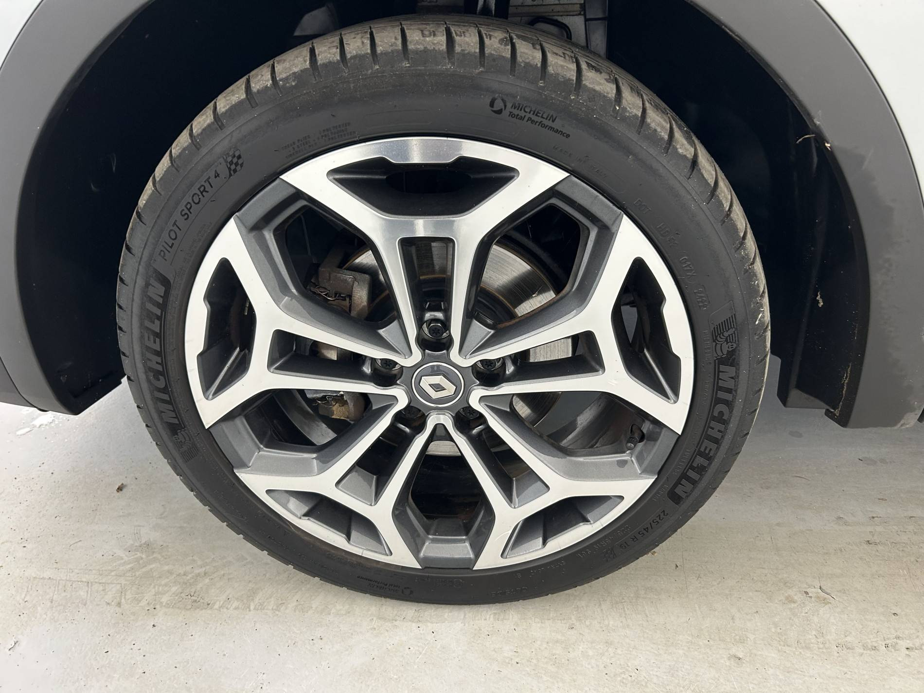 Vente en ligne Renault Kadjar  TCe 140 EDC au prix de 19 990 €
