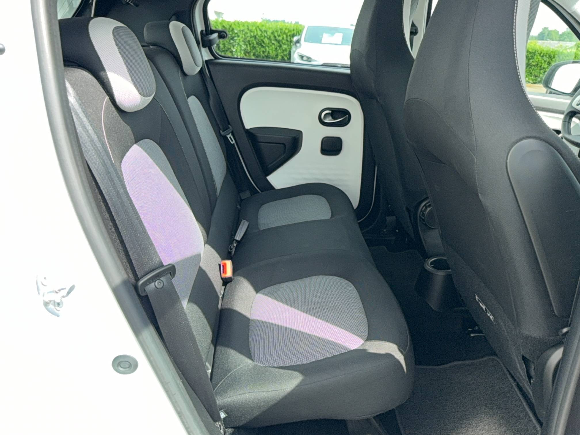 Vente en ligne Renault Twingo Electrique Twingo III E-Tech au prix de 10 990 €