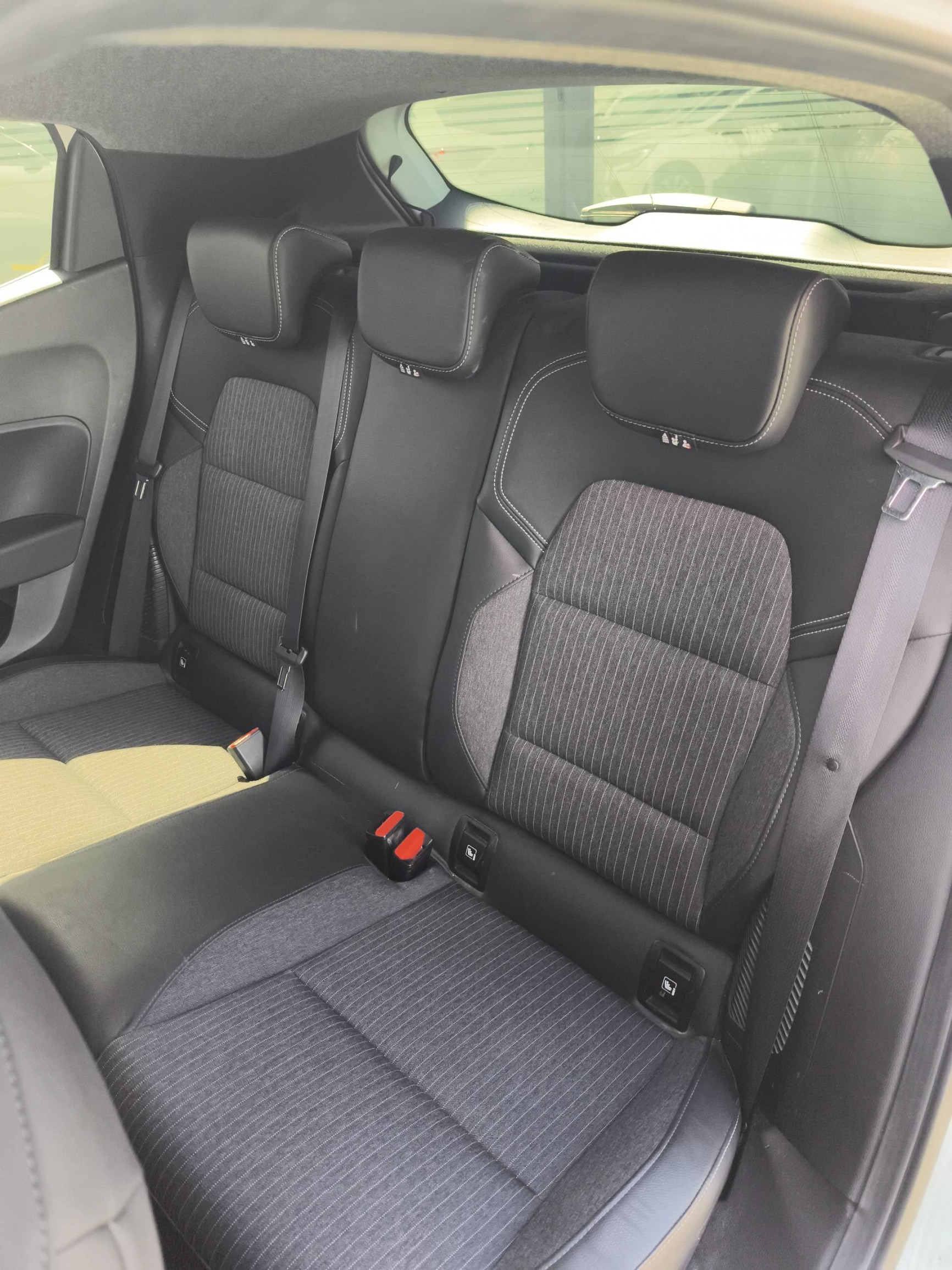 Vente en ligne Renault Clio 5 Clio E-Tech full hybrid 145 au prix de 16 290 €