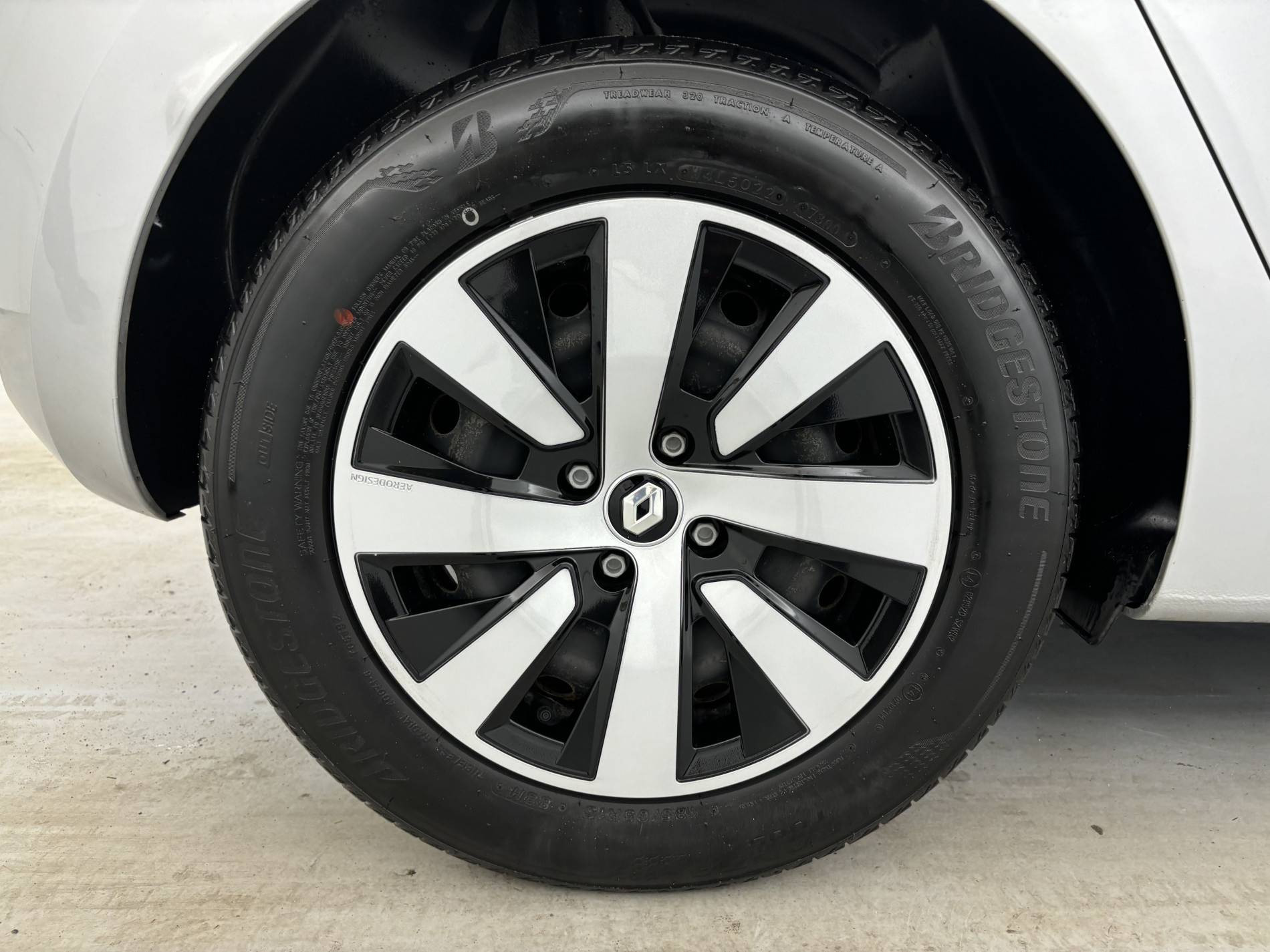 Vente en ligne Renault Clio 5 Clio TCe 90 au prix de 14 490 €
