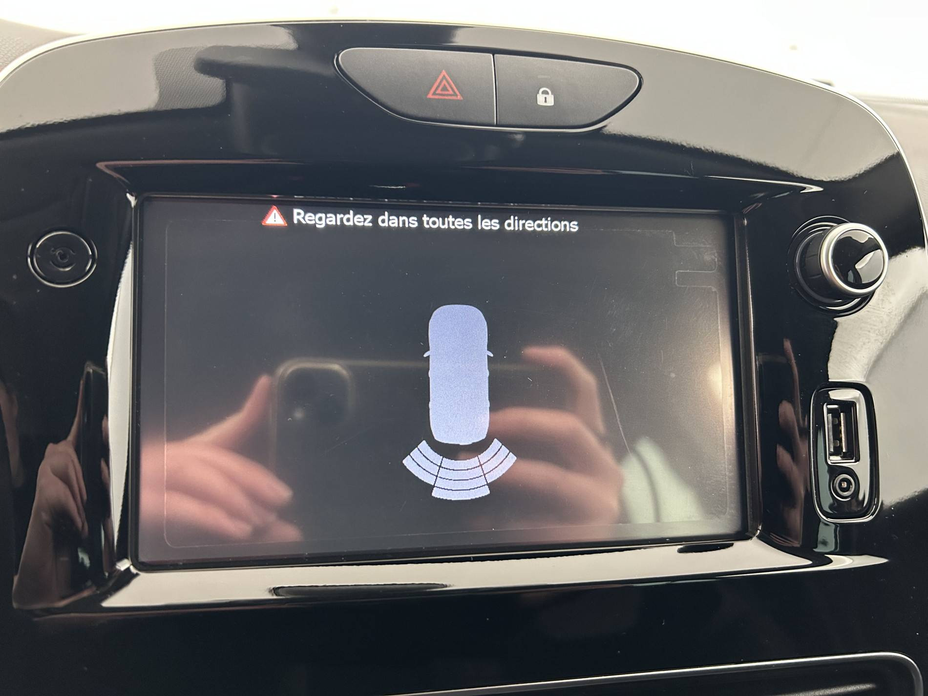 Vente en ligne Renault Clio 4 Clio TCe 90 au prix de 11 990 €