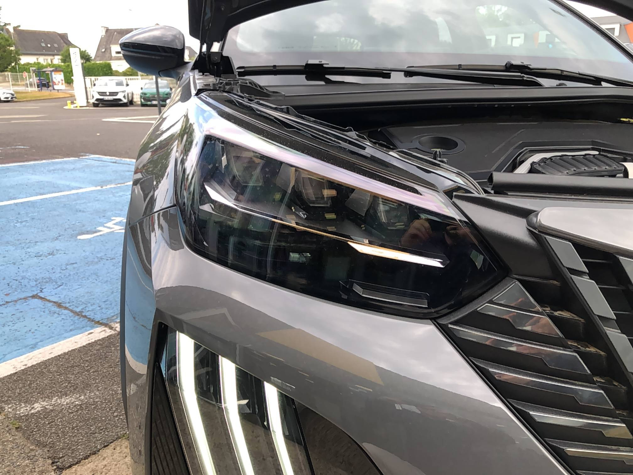 Vente en ligne Peugeot 2008  Hybrid 145 e-DCS6 au prix de 27 770 €