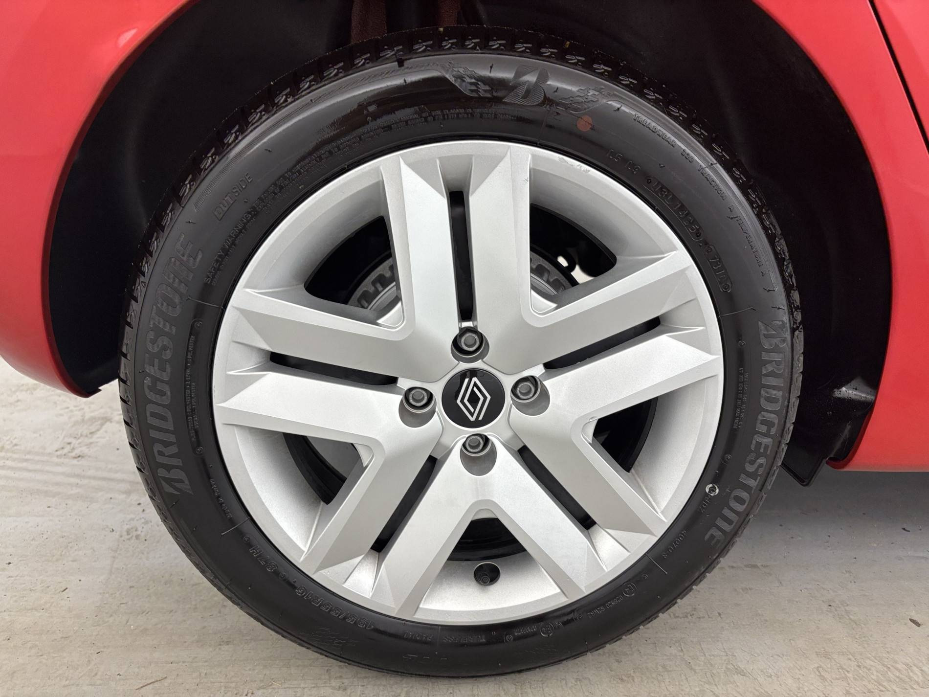 Vente en ligne Renault Clio 5 Clio Blue dCi 100 ch GSR2 au prix de 18 791 €