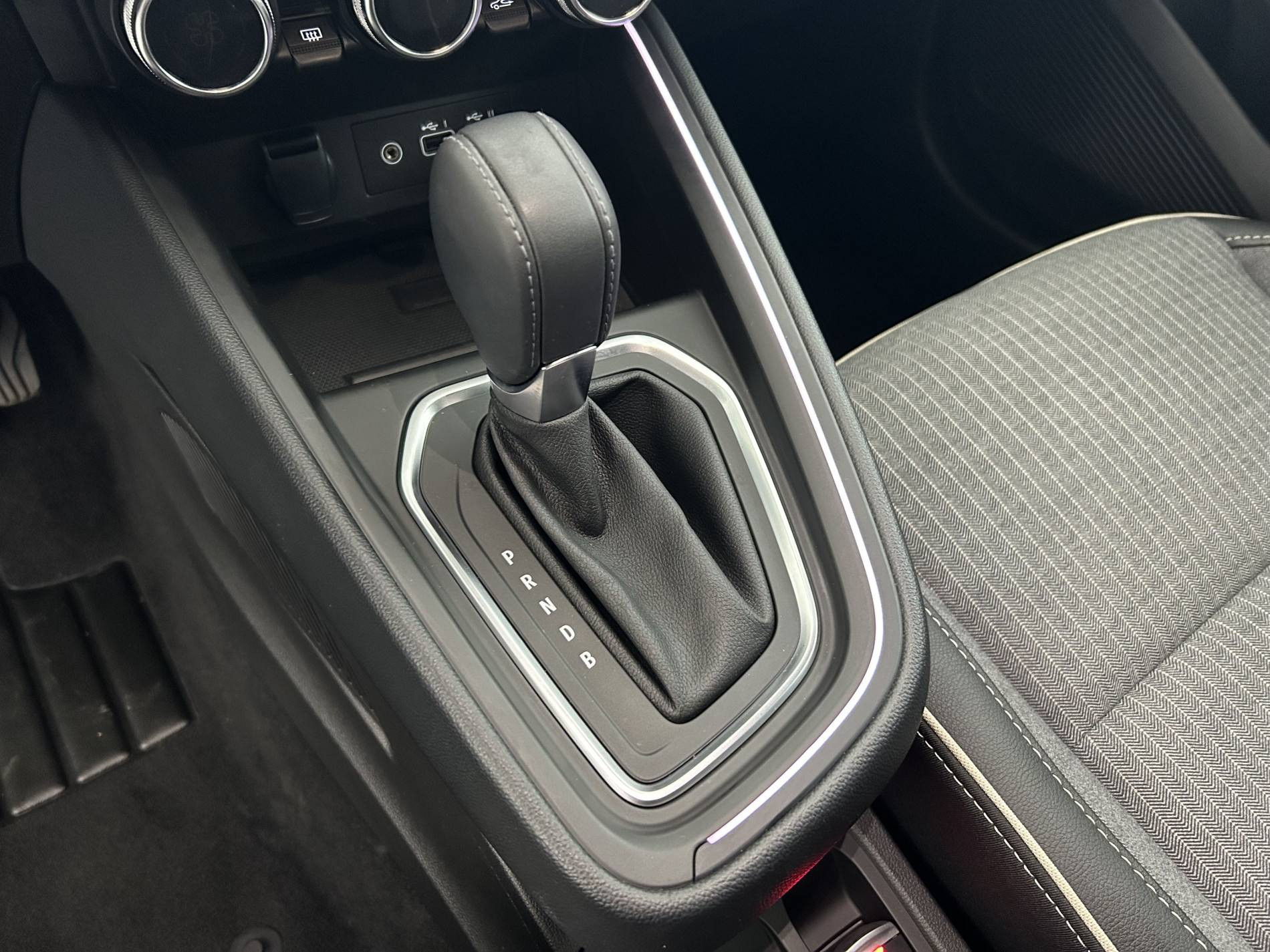 Vente en ligne Renault Clio 5 Clio E-Tech full hybrid 145 au prix de 18 700 €