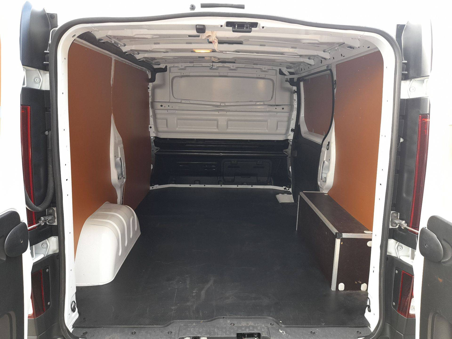 Vente en ligne Renault Trafic 3 Fourgon TRAFIC FGN L1H1 2800 KG BLUE DCI 130 au prix de 18 590 €