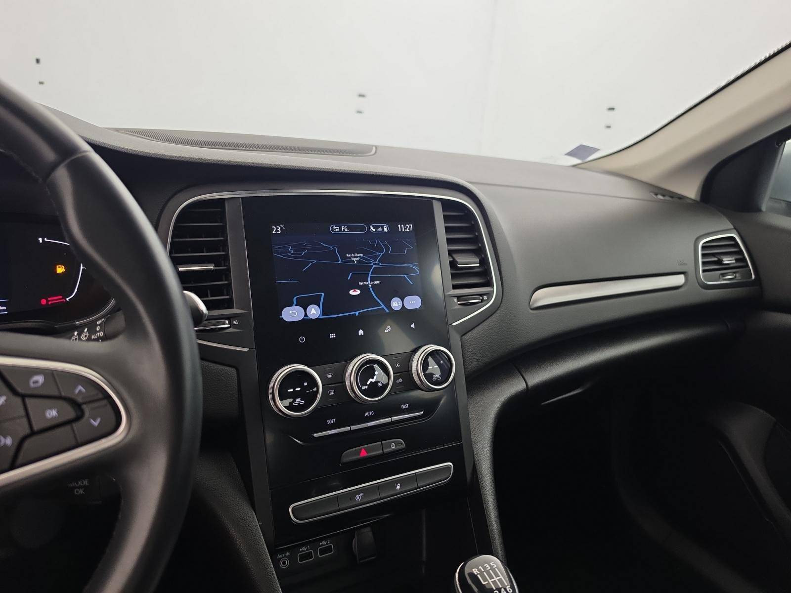 Vente en ligne Renault Megane 4 Mégane IV Berline Blue dCi 115 au prix de 14 890 €